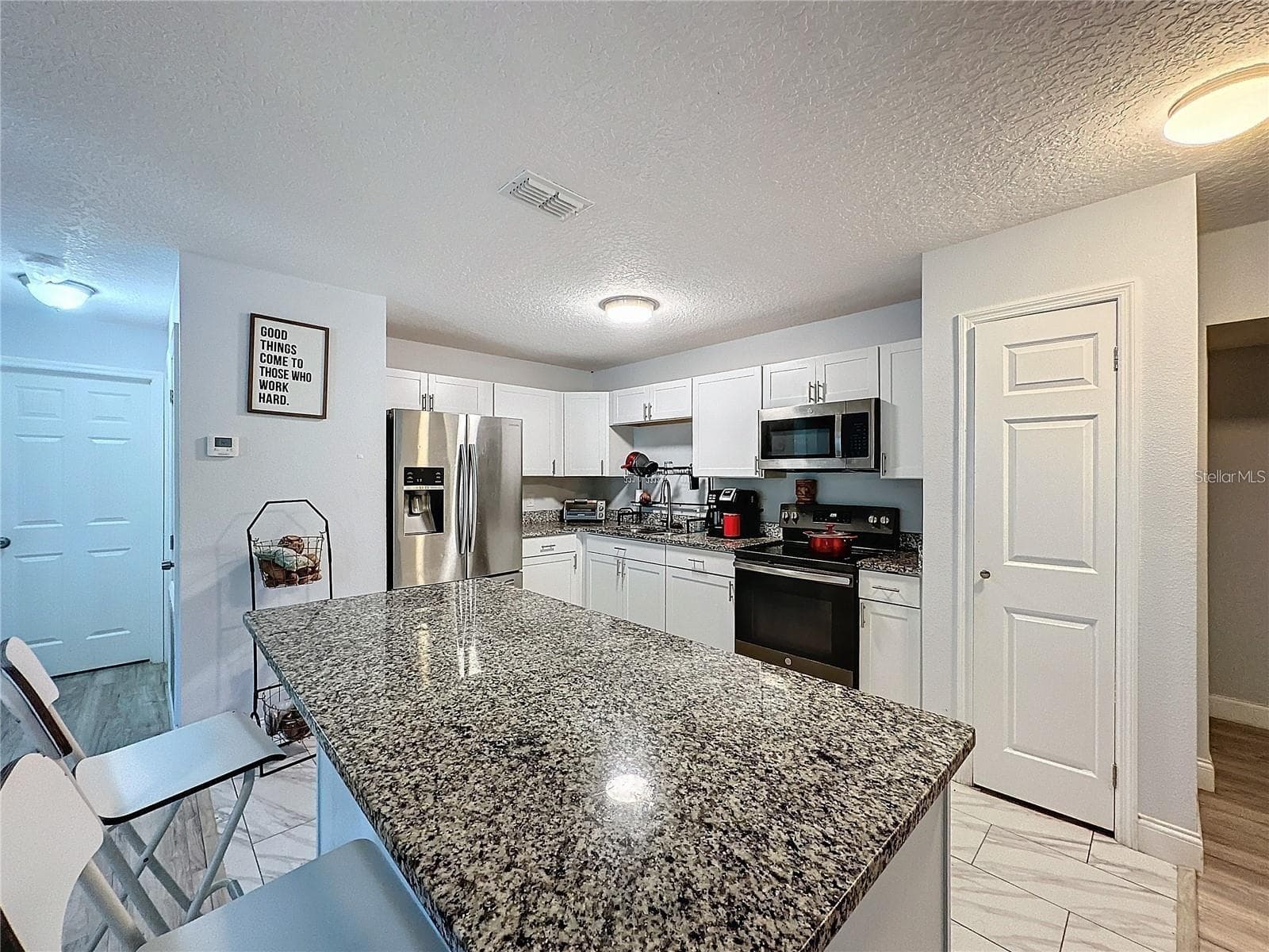 KITCHEN ANGLE FROM GRANITE  ISLAND - 7211 PINION DR, ORLANDO