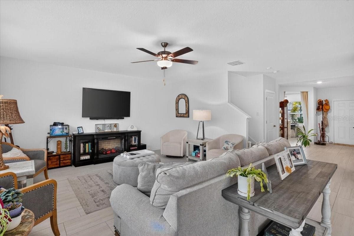 Single Family Residence at 12036 BLUE DIAMOND TRL, PARRISH, photo 4 of 38