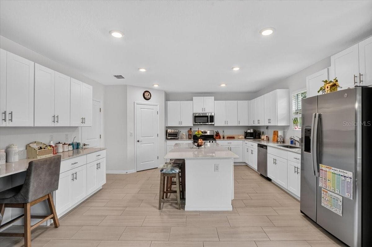 Single Family Residence at 12036 BLUE DIAMOND TRL, PARRISH, photo 12 of 38