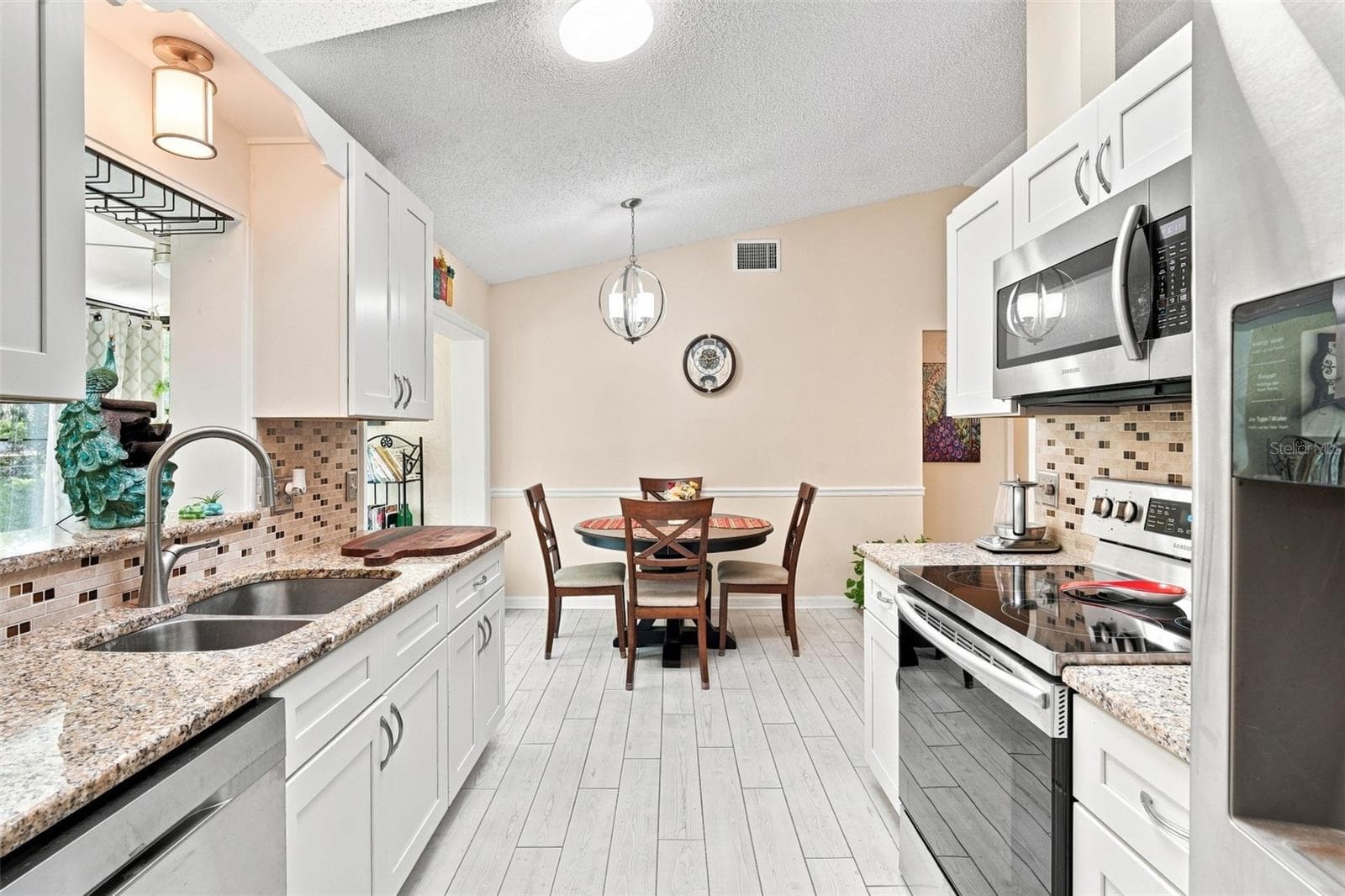 Villa at 12435 ORANGEWOOD CIRCLE, TAVARES, photo 15 of 35