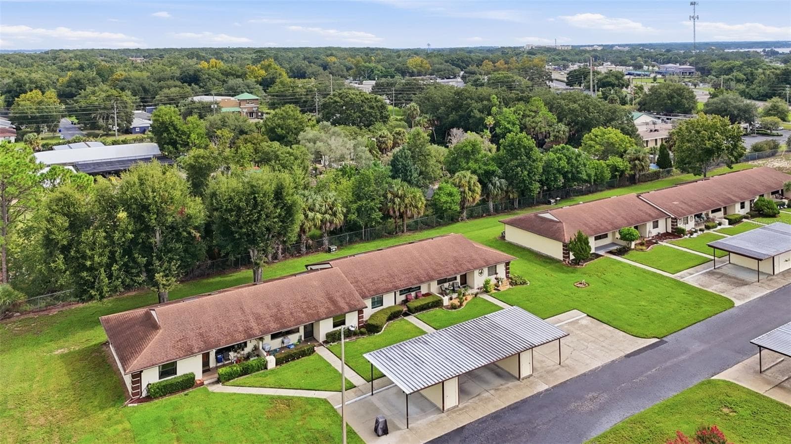 Villa at 12435 ORANGEWOOD CIRCLE, TAVARES, photo 32 of 35