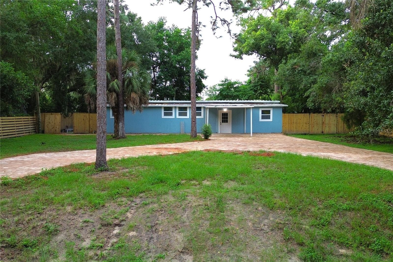 FRONT AND PAVER DRIVE WAY - 6934 AZLEE AVE, NEW PORT RICHEY
