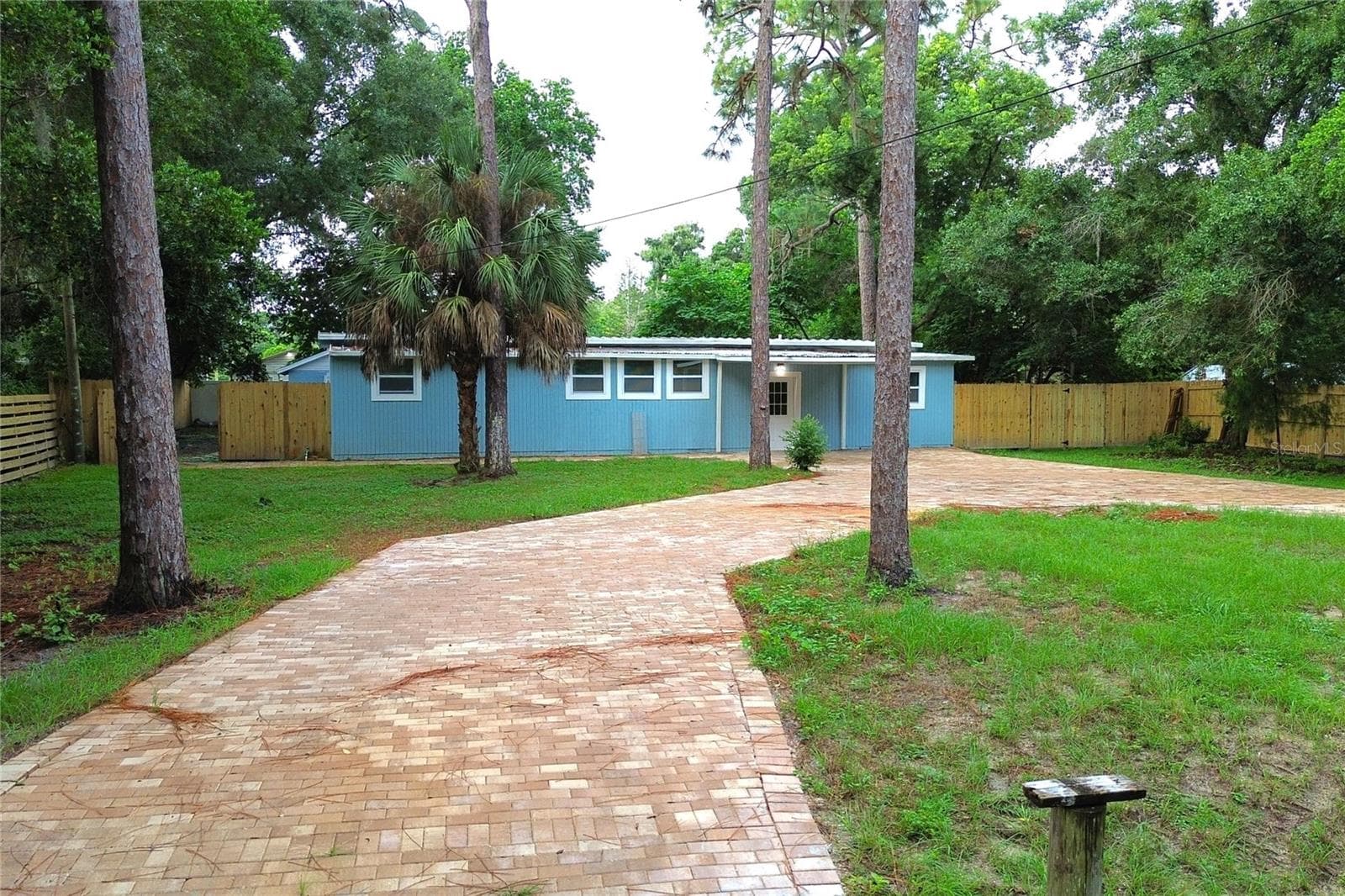 FRONT AND PAVER DRIVE WAY - 6934 AZLEE AVE, NEW PORT RICHEY