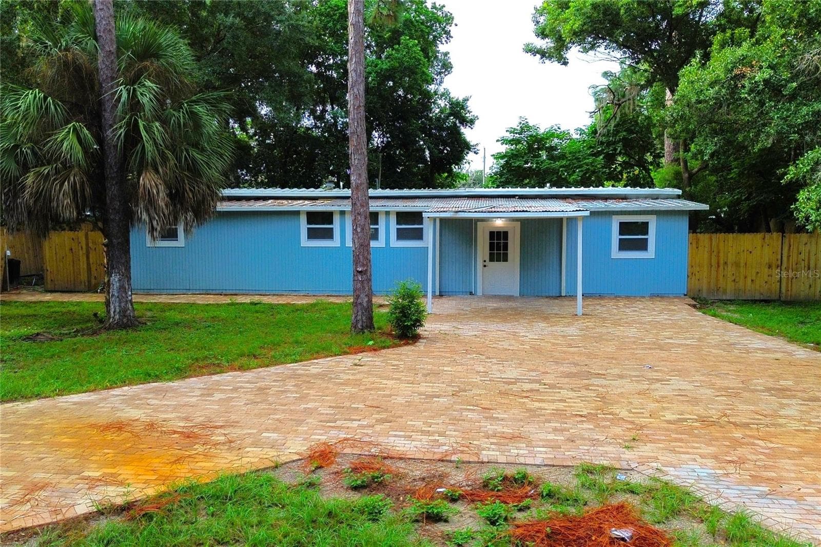 FRONT AND PAVER DRIVE WAY - 6934 AZLEE AVE, NEW PORT RICHEY