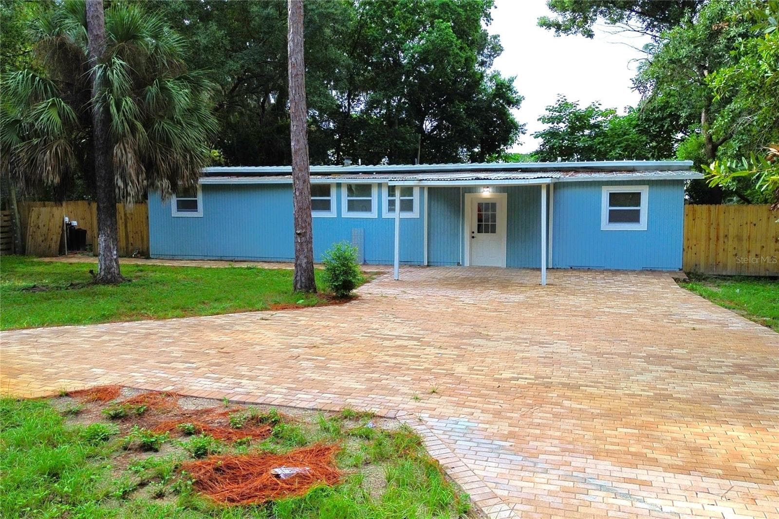 FRONT AND PAVER DRIVE WAY - 6934 AZLEE AVE, NEW PORT RICHEY
