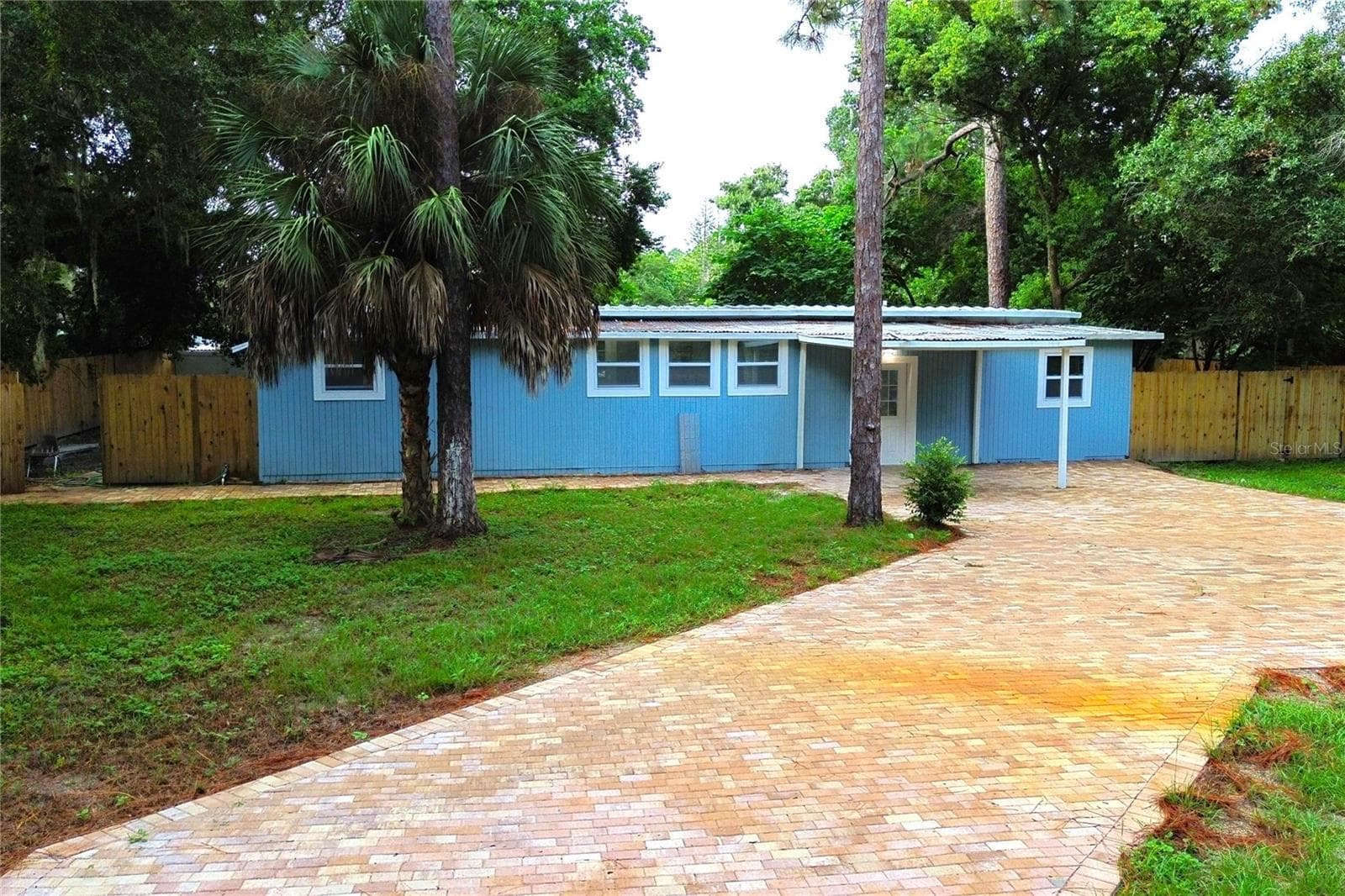 FRONT AND PAVER DRIVE WAY - 6934 AZLEE AVE, NEW PORT RICHEY