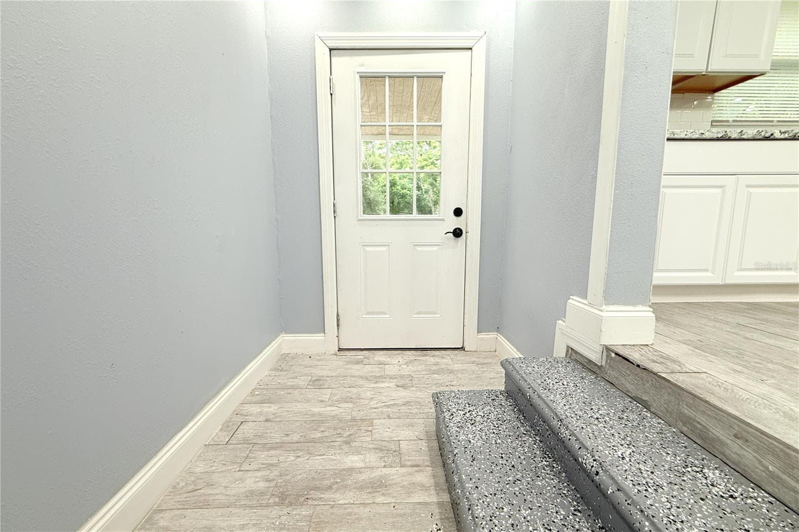 FOYER - 6934 AZLEE AVE, NEW PORT RICHEY