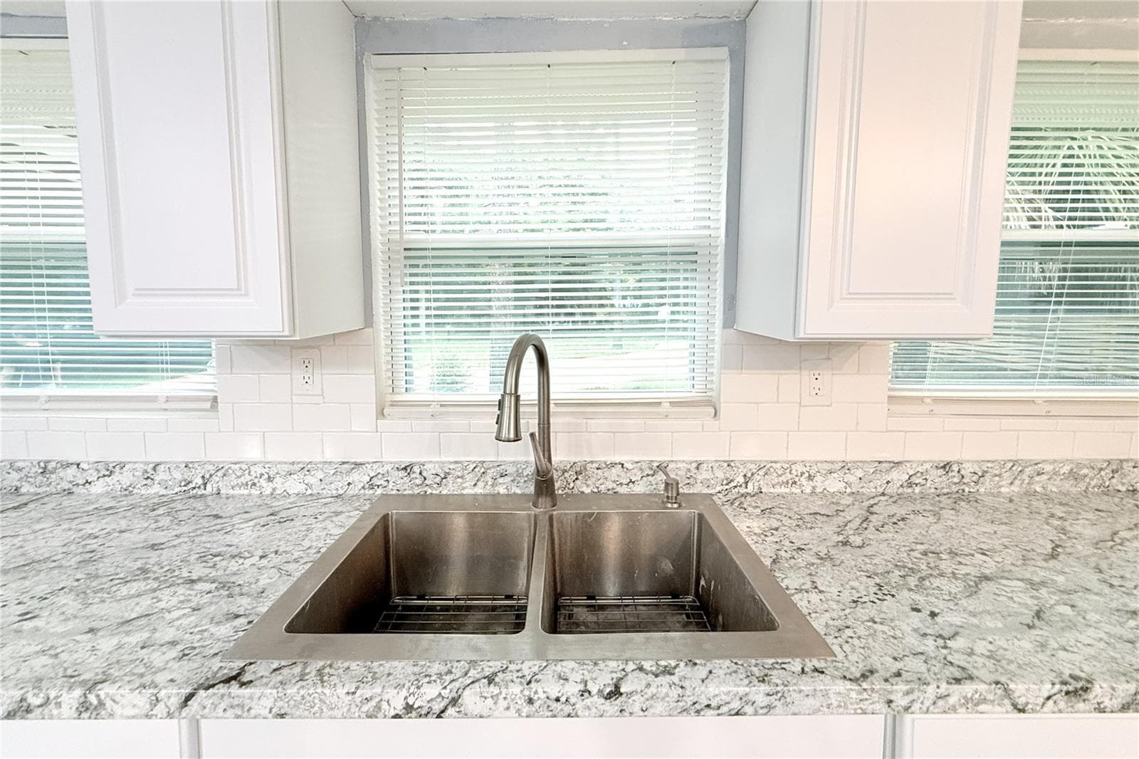 KITCHEN  SINK - 6934 AZLEE AVE, NEW PORT RICHEY