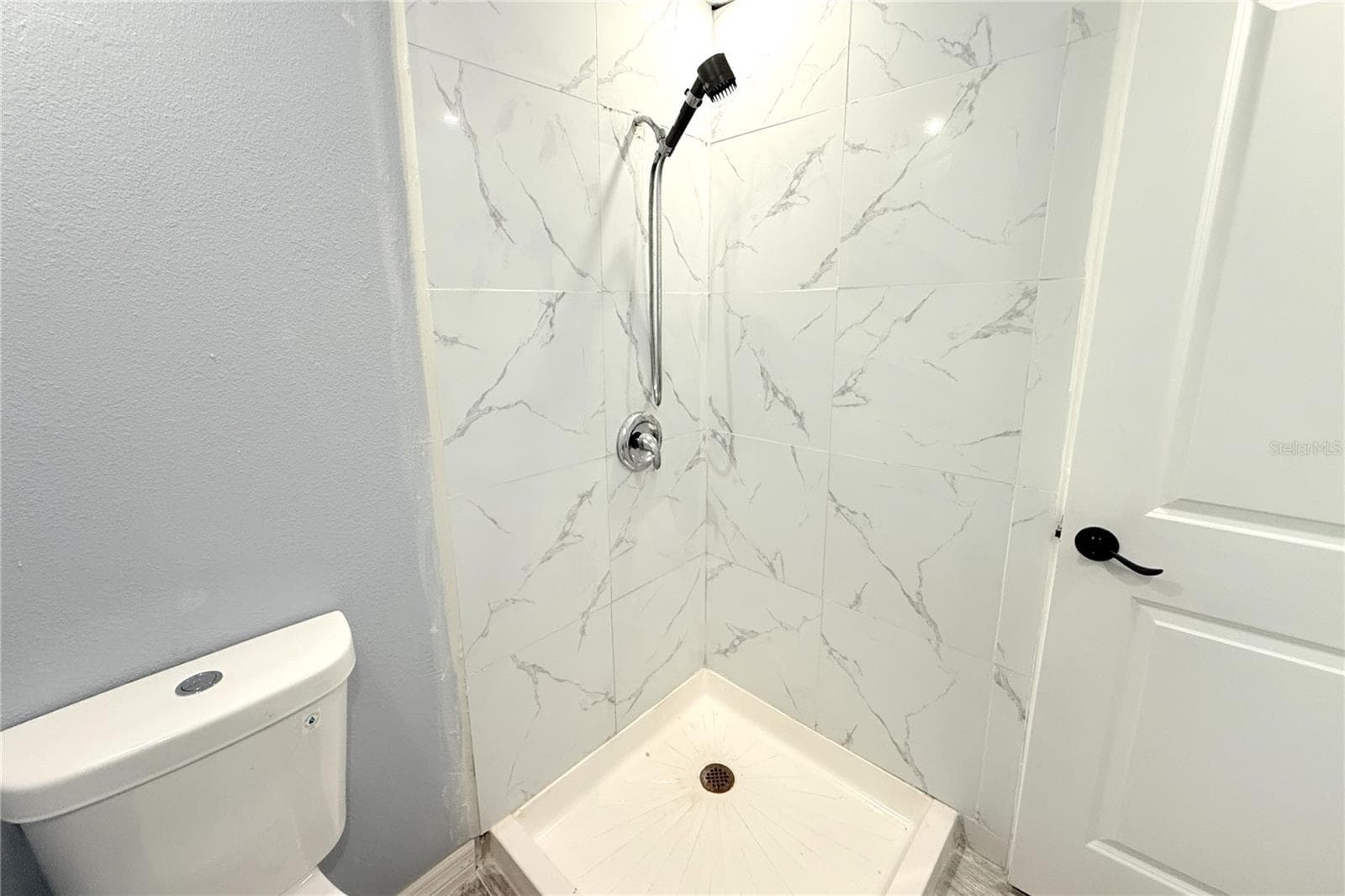 MASTER BATHROOM - 6934 AZLEE AVE, NEW PORT RICHEY