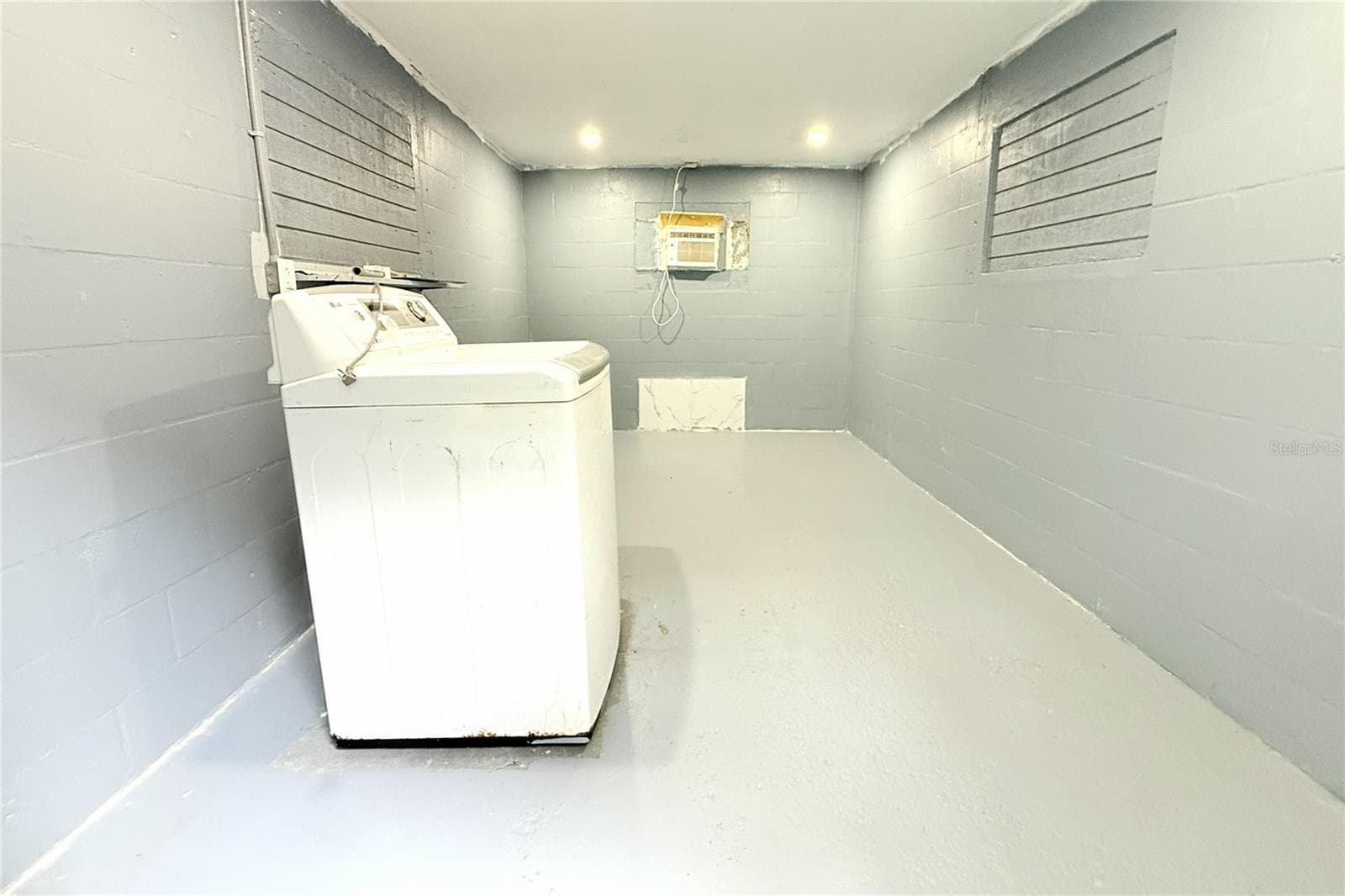 INTERIOR LAUNDRY ROOM/GYM/MAN CAVE - 6934 AZLEE AVE, NEW PORT RICHEY