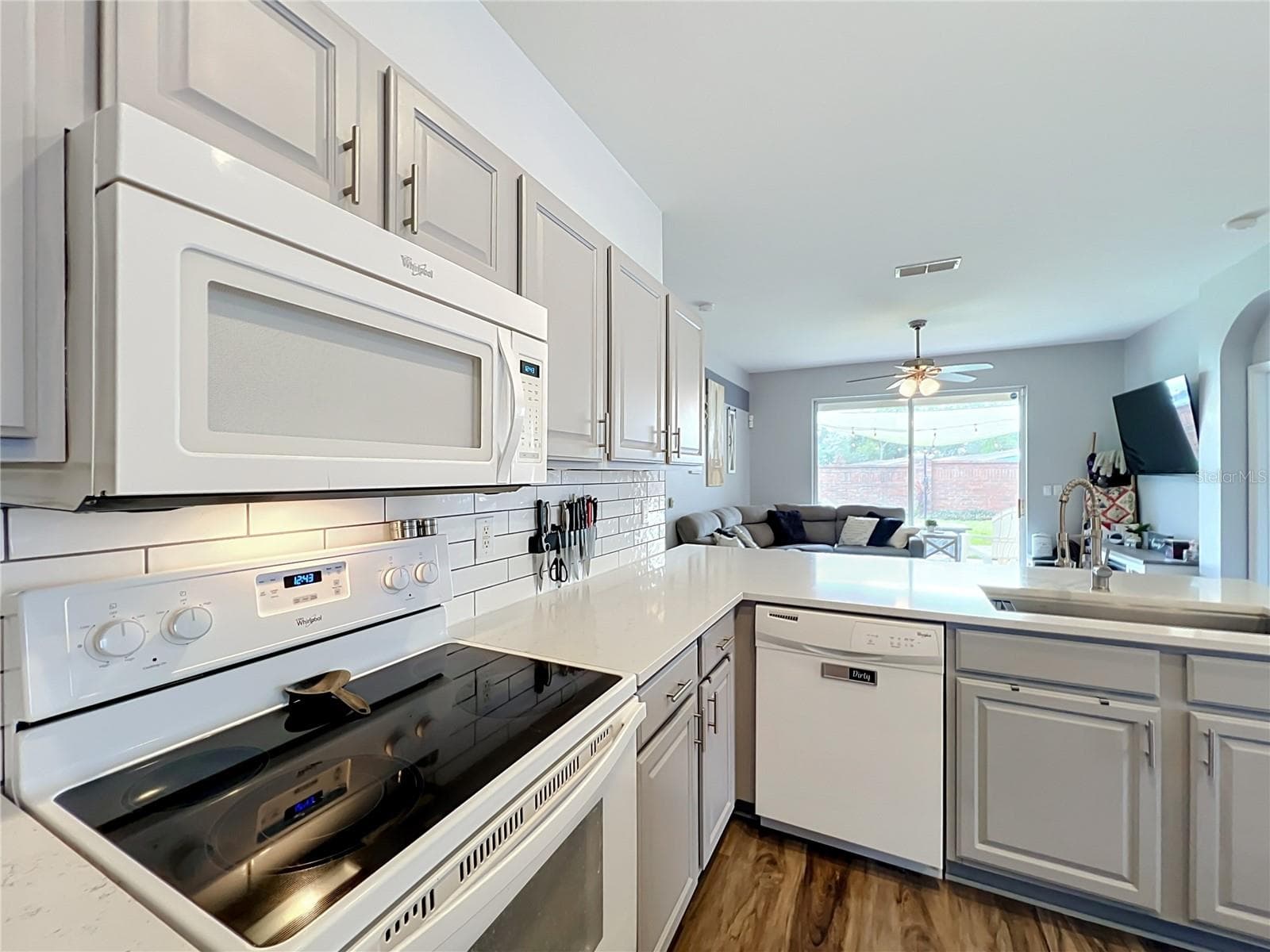 Single Family Residence at 912 MAGNOLIA BLOSSOM CT, APOPKA, photo 11 of 56