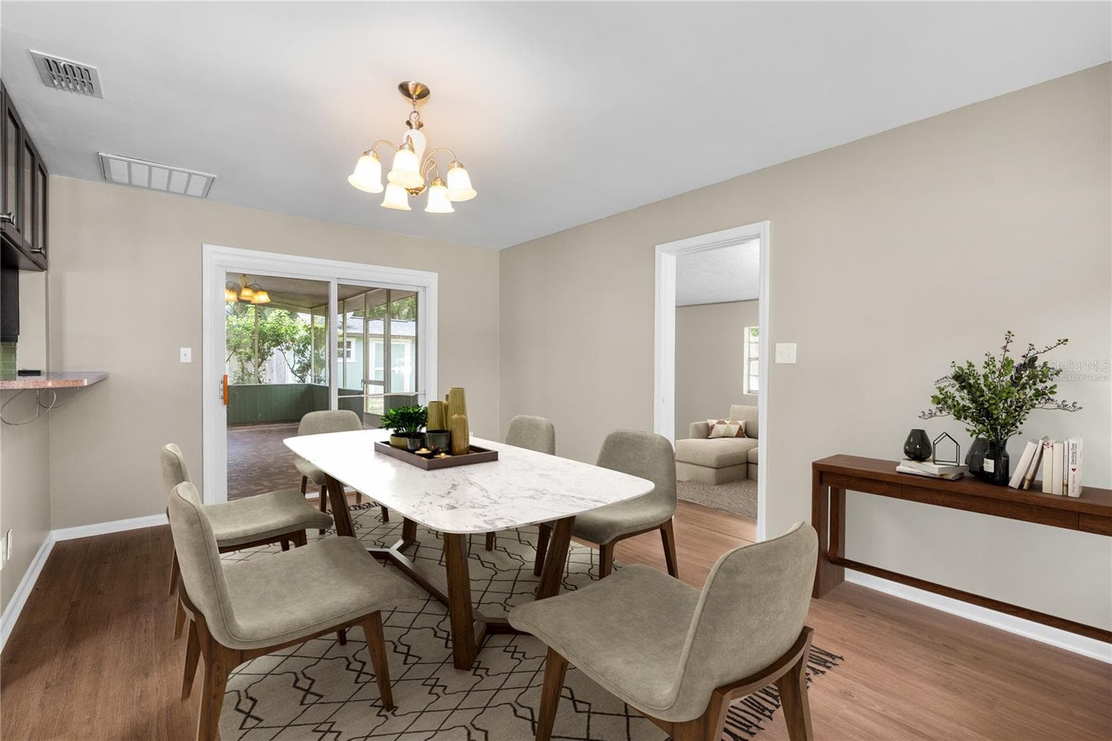 virtually staged - 4106 NW 13TH PL, GAINESVILLE