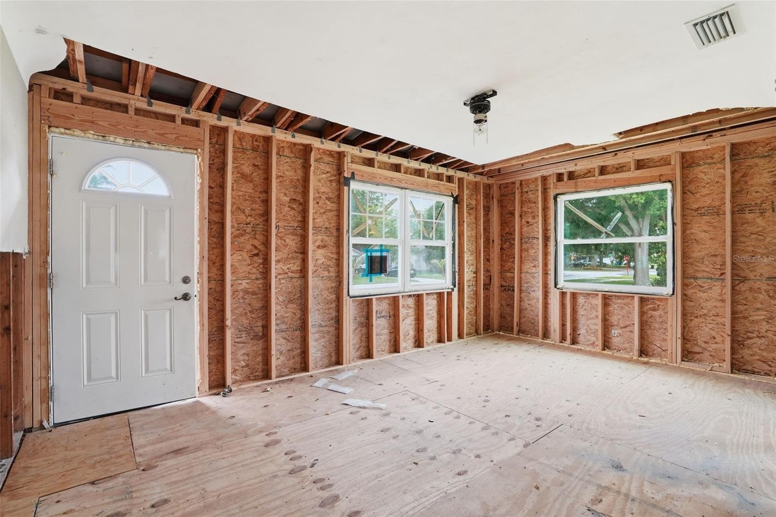 Single Family Residence at 4535 EMERSON AVE S, ST PETERSBURG, photo 3 of 28