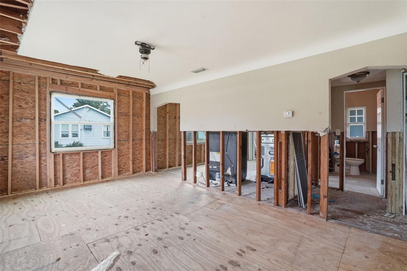 Single Family Residence at 4535 EMERSON AVE S, ST PETERSBURG, photo 4 of 28