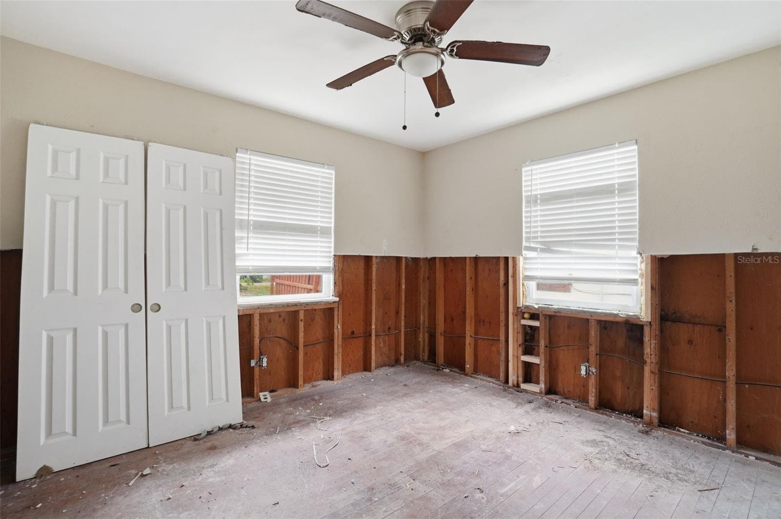 Single Family Residence at 4535 EMERSON AVE S, ST PETERSBURG, photo 10 of 28