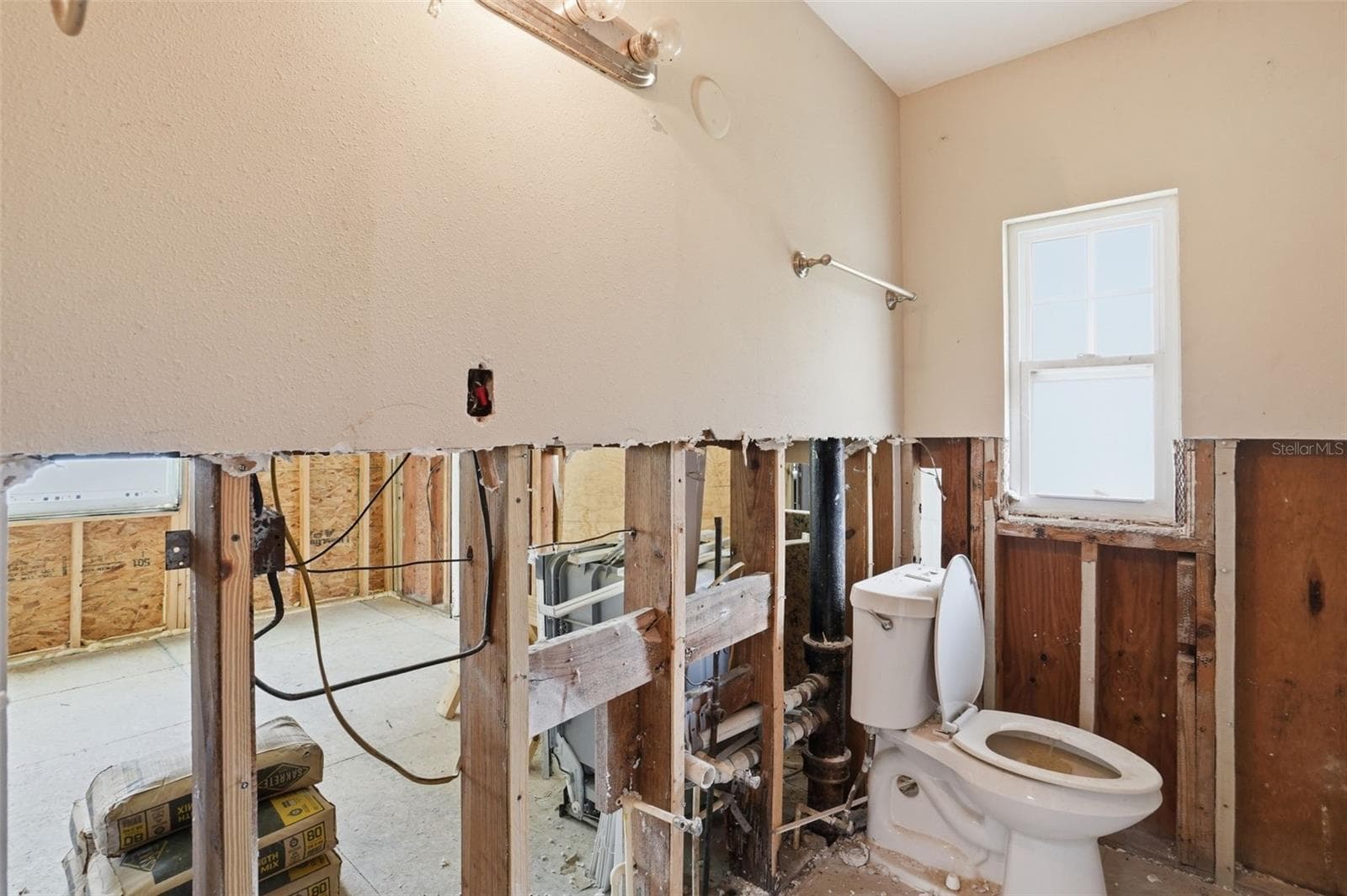 Single Family Residence at 4535 EMERSON AVE S, ST PETERSBURG, photo 15 of 28