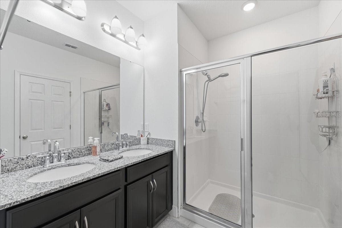 Townhouse at 2349 SHADOWLAND LOOP, WINTER PARK, photo 20 of 36