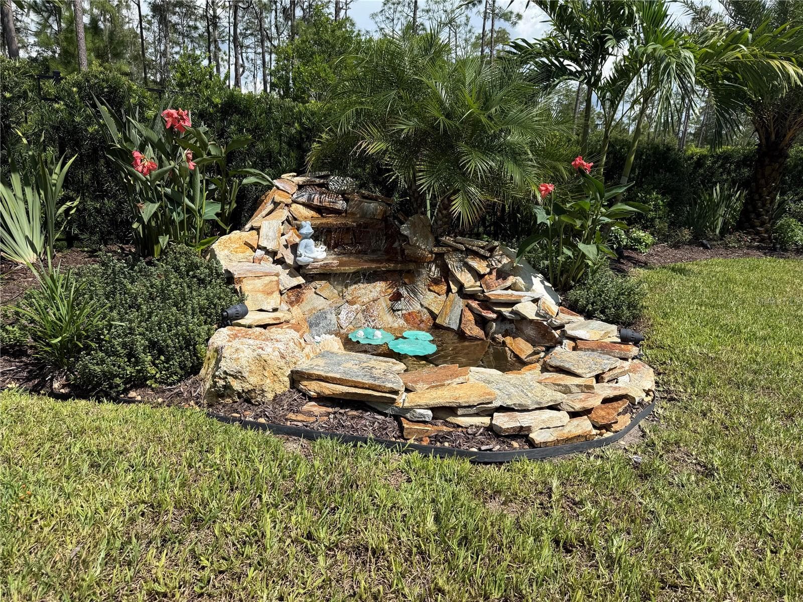 Back Yard Fountain - 2511 PINE PRESERVE CT, ST CLOUD