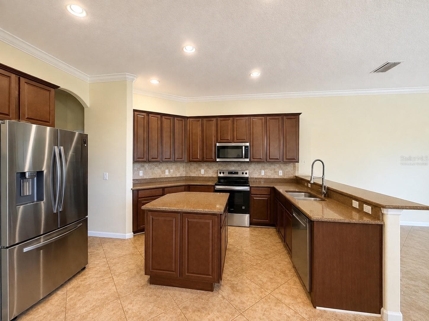 virtually staged - 12419 HAMMOCK HILL DR, CLERMONT