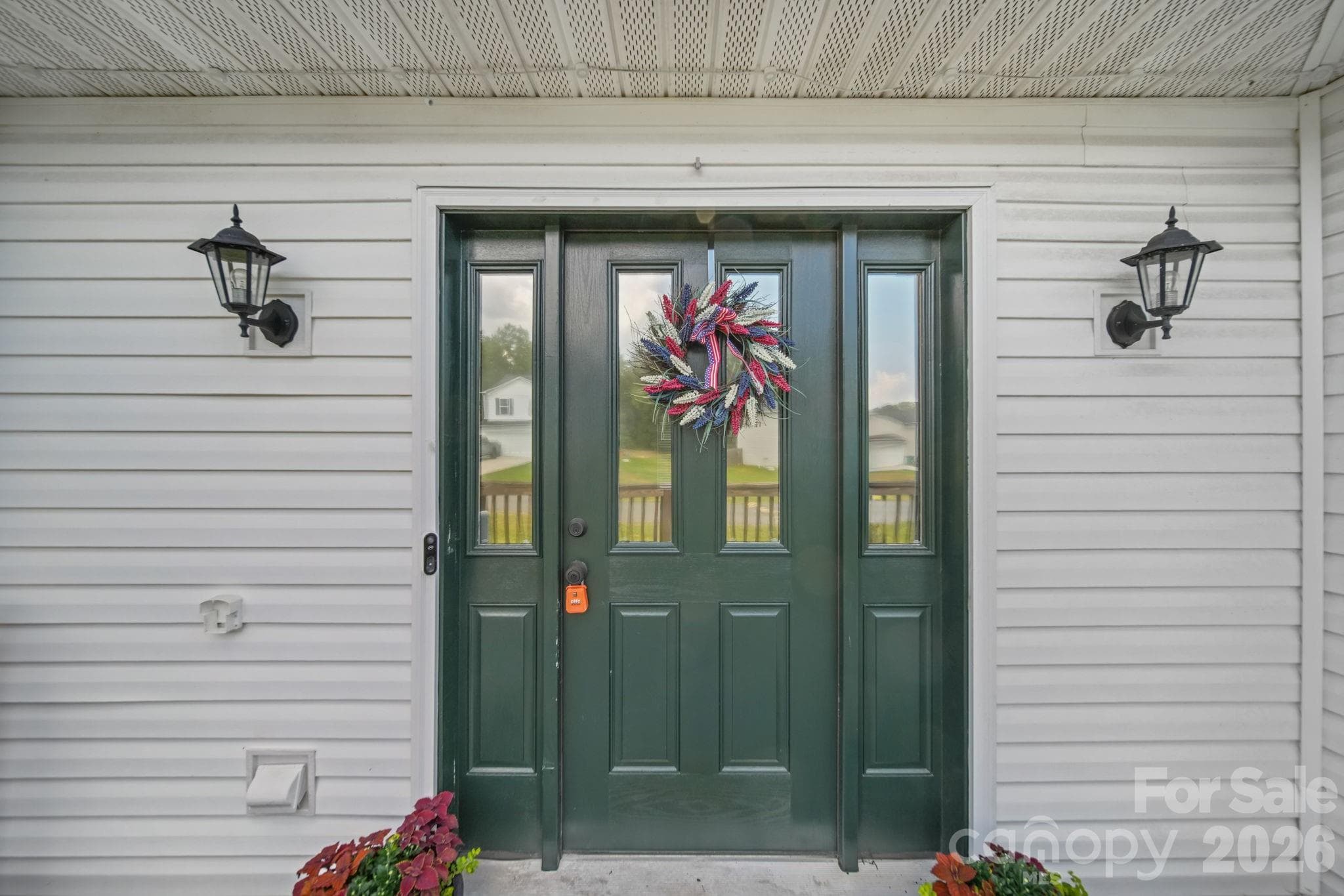 Single Family Residence at 708 Paint Circle, Oakboro, photo 6 of 48