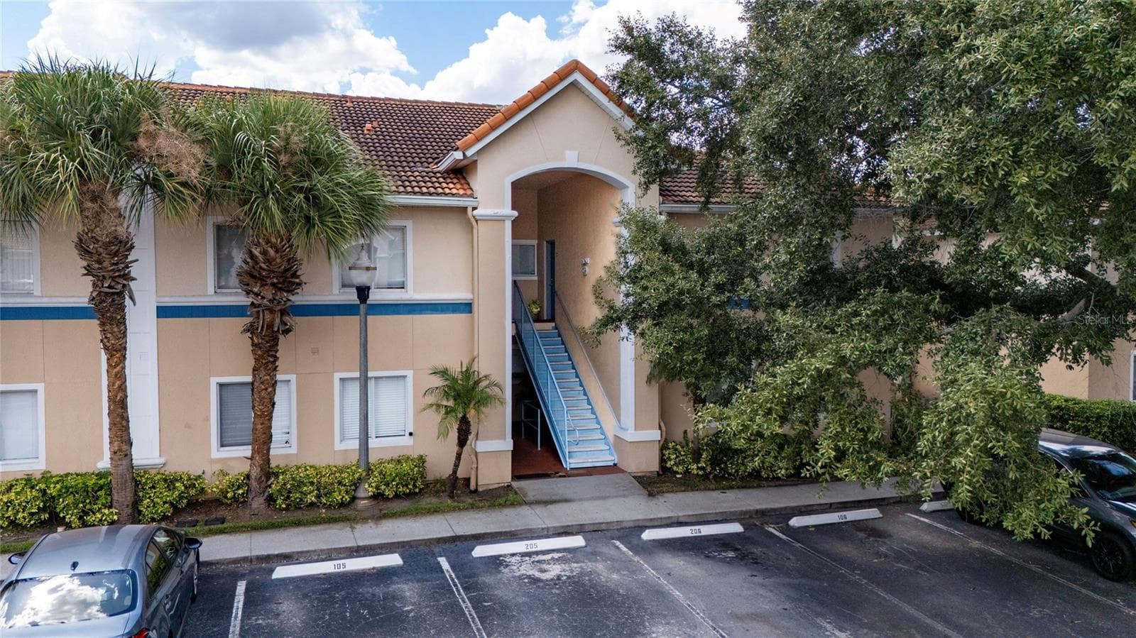 515 VILLA DEL SOL CIR #205