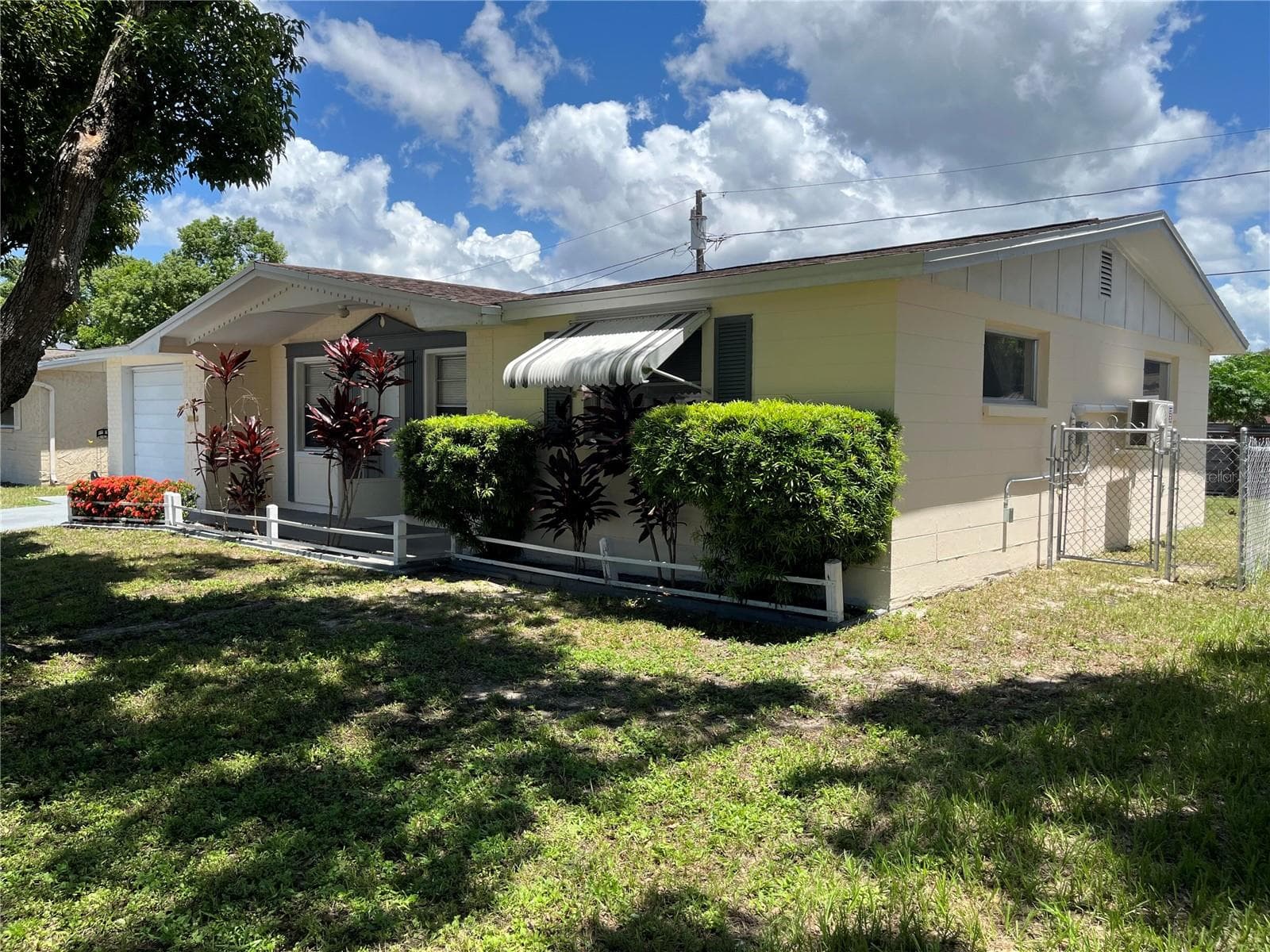 Single Family Residence at 3632 PENSDALE DR, NEW PORT RICHEY, photo 3 of 16
