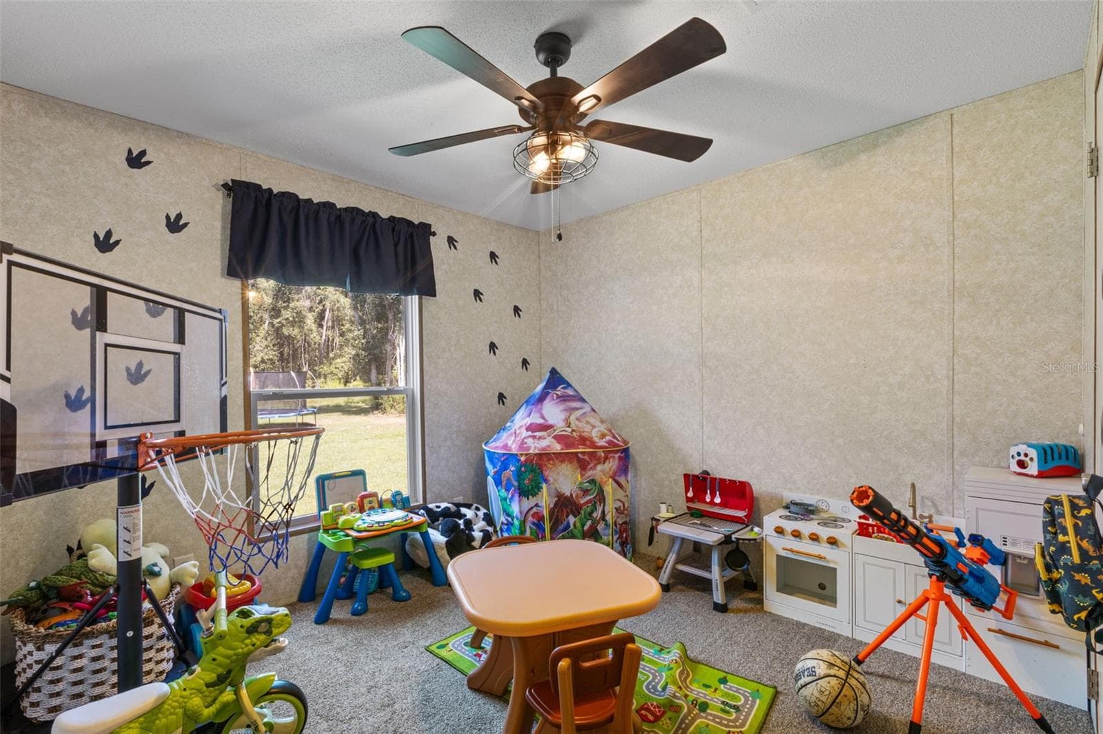 Manufactured Home at 140 SW SPAULDING CT, FORT WHITE, photo 13 of 66
