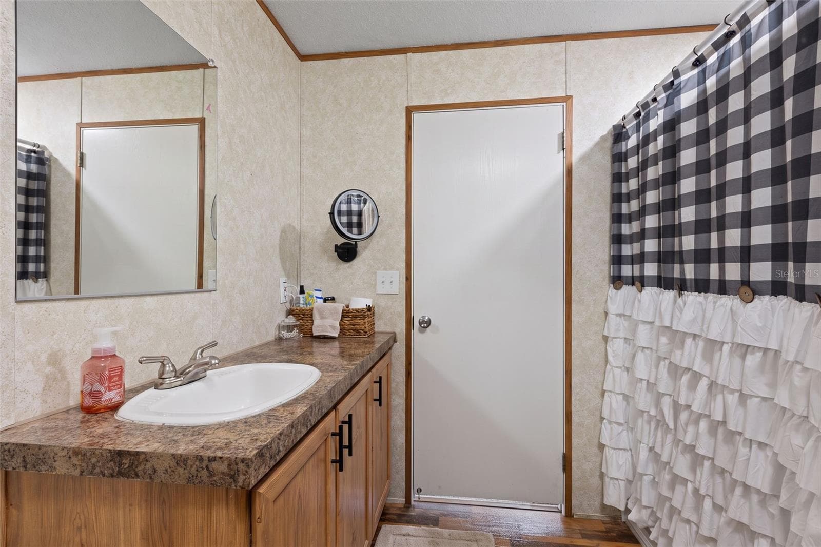 Manufactured Home at 140 SW SPAULDING CT, FORT WHITE, photo 15 of 66