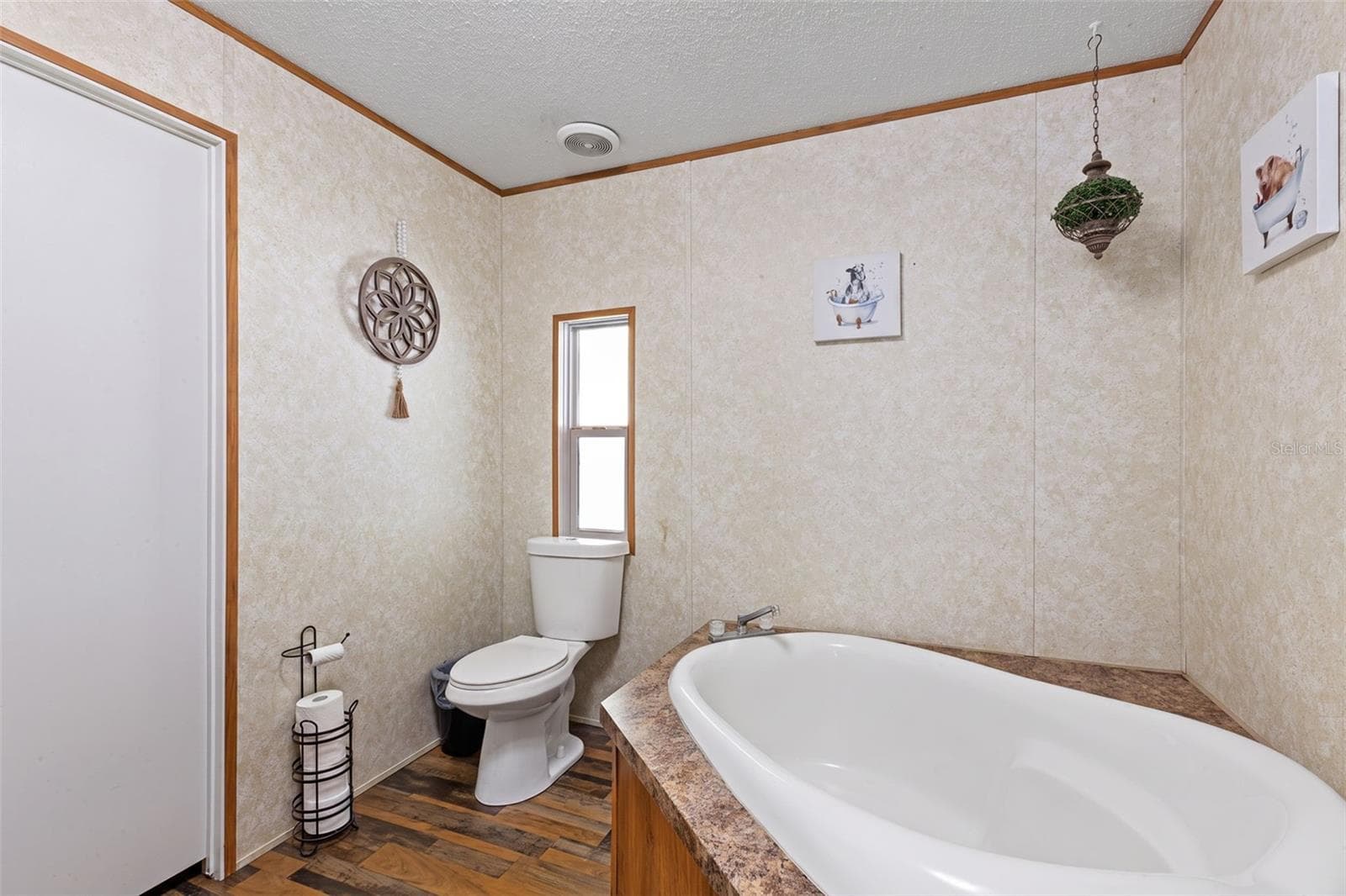 Manufactured Home at 140 SW SPAULDING CT, FORT WHITE, photo 17 of 66