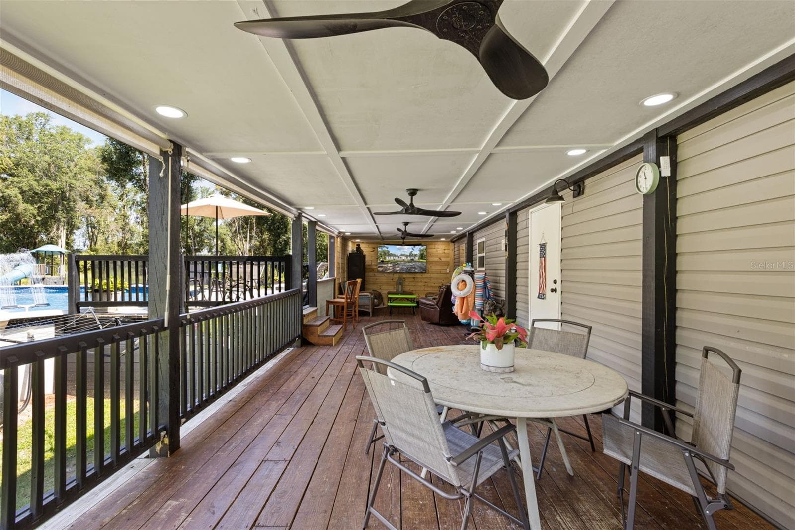 Manufactured Home at 140 SW SPAULDING CT, FORT WHITE, photo 28 of 66