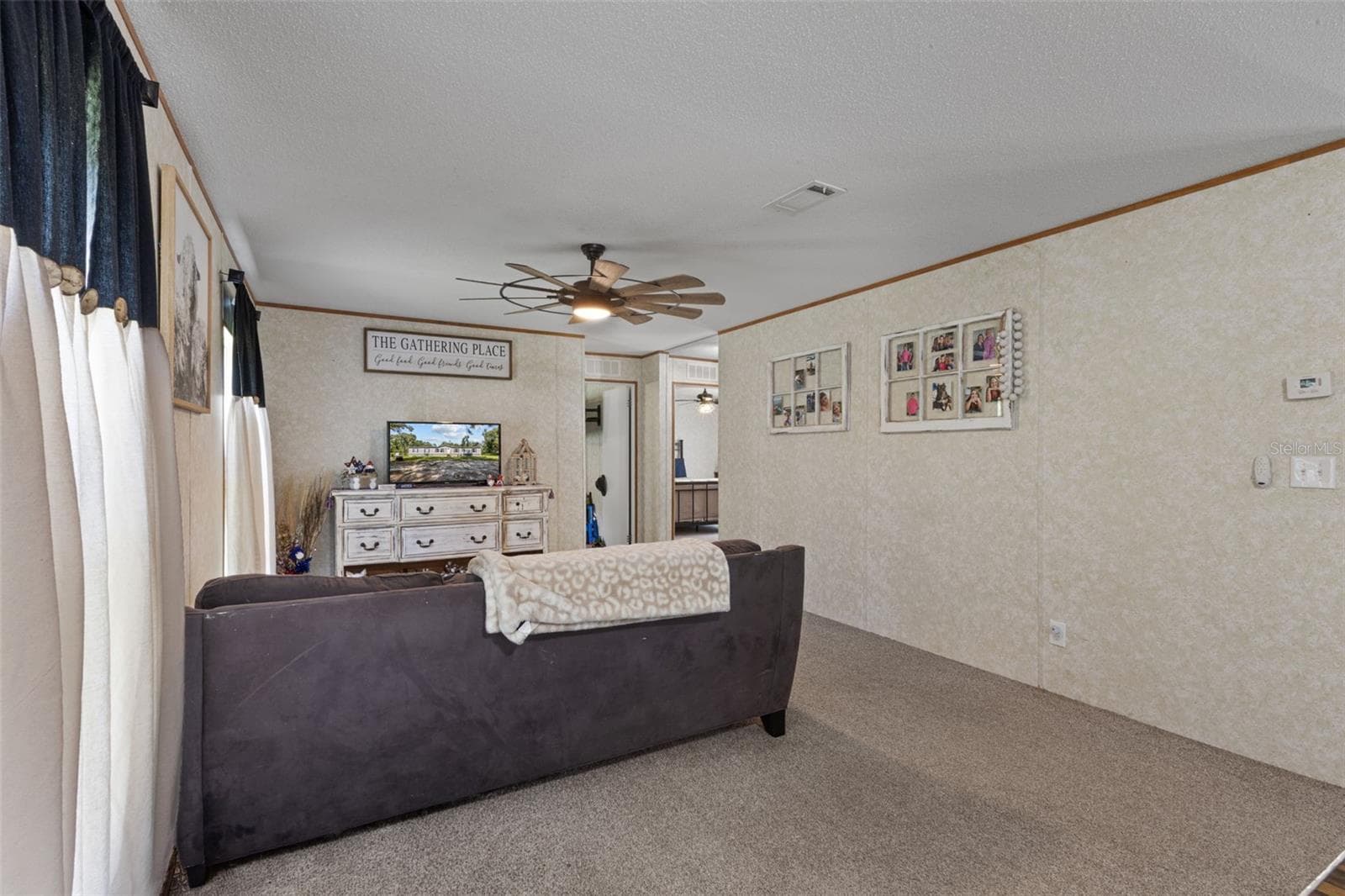 Manufactured Home at 140 SW SPAULDING CT, FORT WHITE, photo 33 of 66