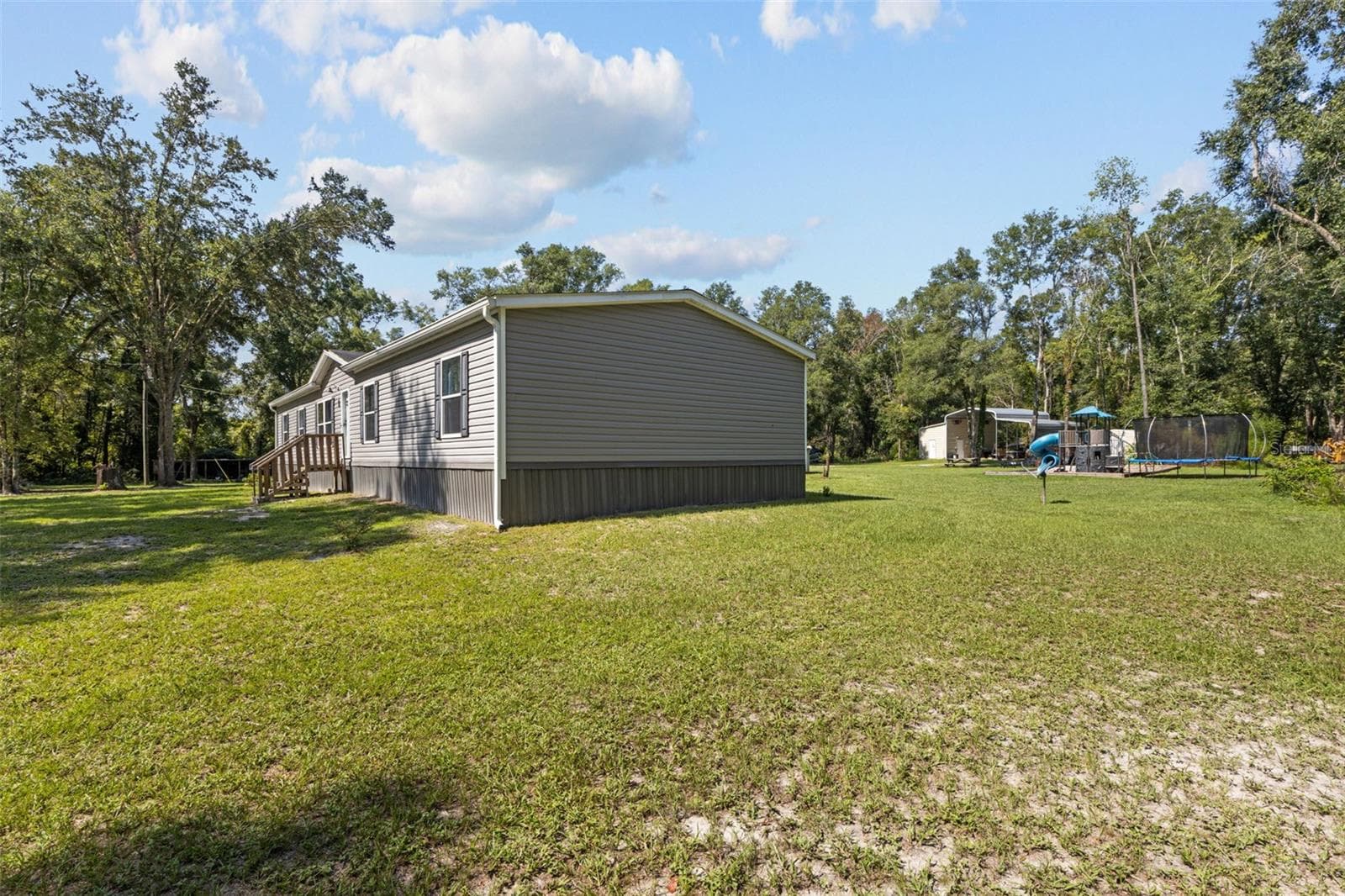 Manufactured Home at 140 SW SPAULDING CT, FORT WHITE, photo 36 of 66