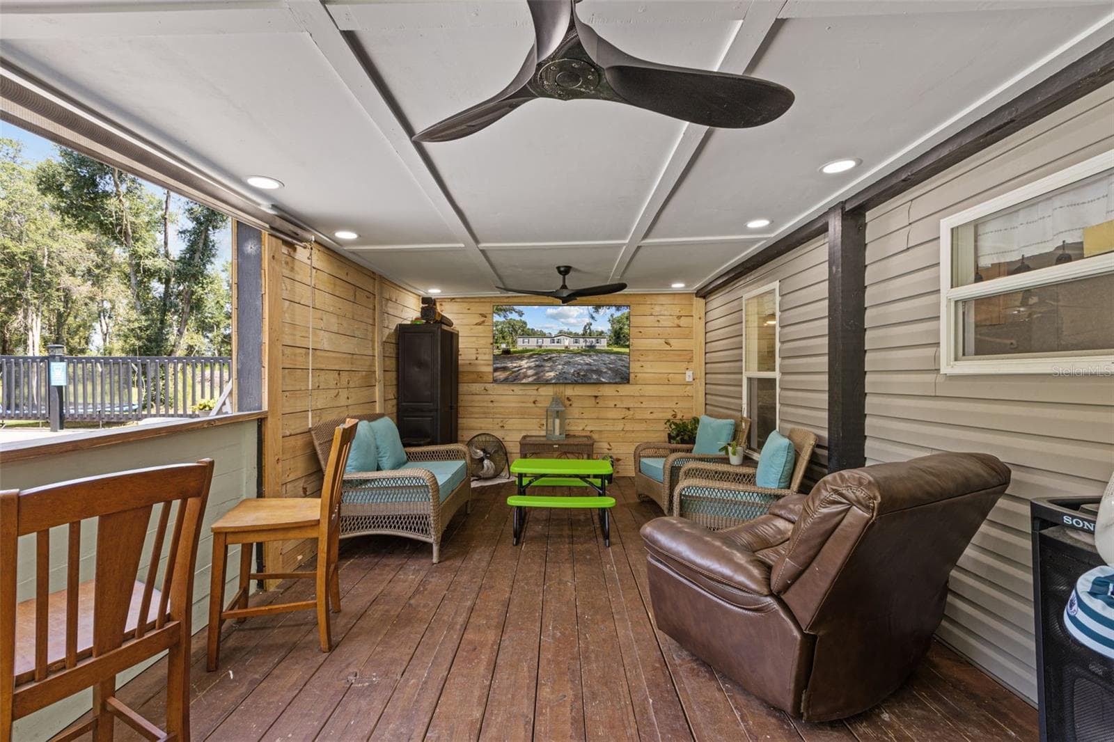 Manufactured Home at 140 SW SPAULDING CT, FORT WHITE, photo 50 of 66