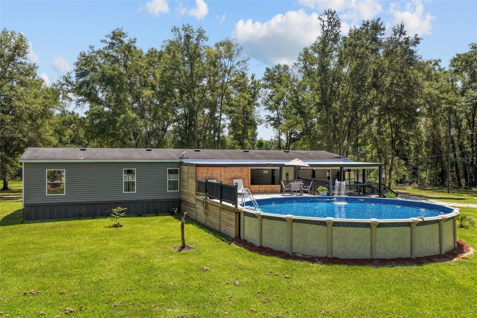 Manufactured Home at 140 SW SPAULDING CT, FORT WHITE, photo 54 of 66