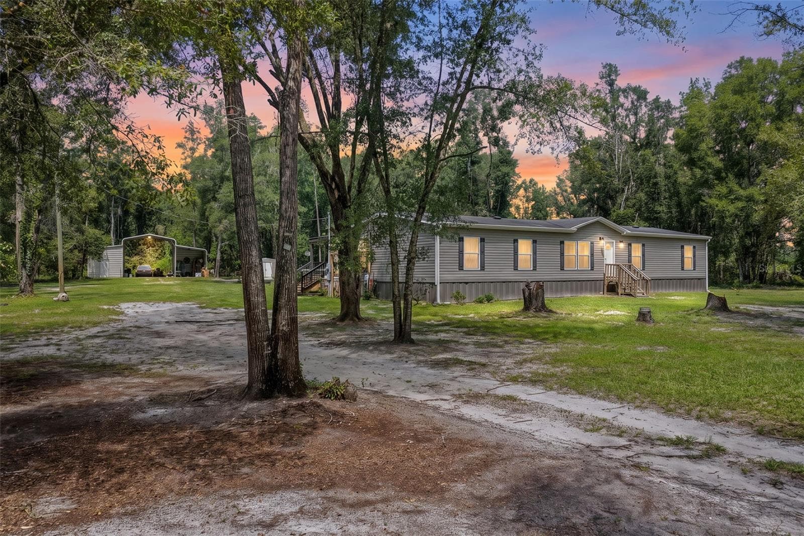 Manufactured Home at 140 SW SPAULDING CT, FORT WHITE, photo 60 of 66