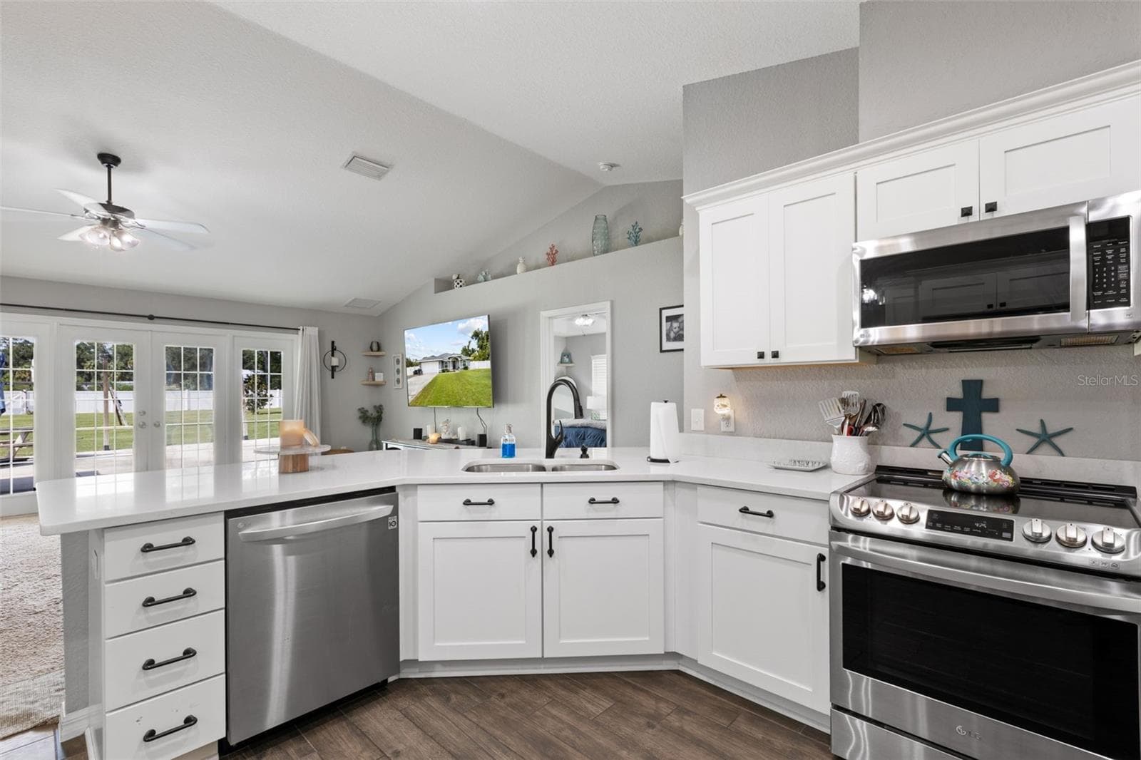 Single Family Residence at 5051 NW 73RD ST, CHIEFLAND, photo 10 of 53