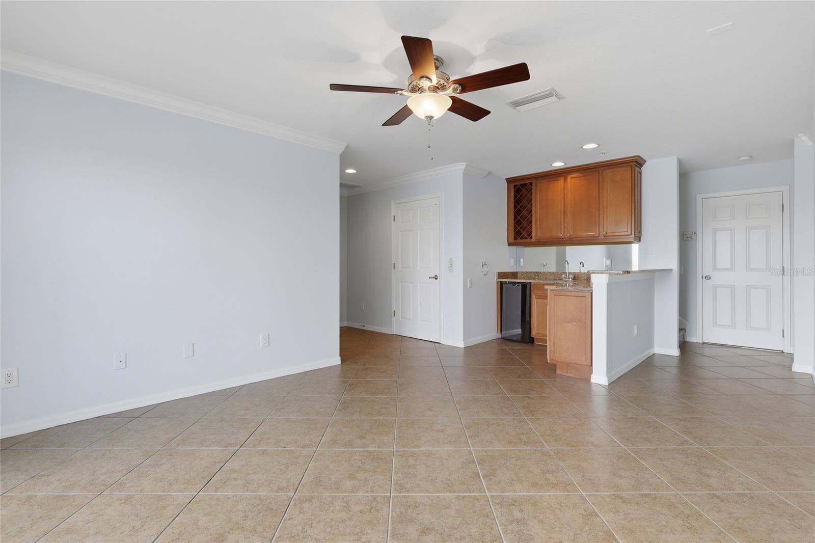 Townhouse at 8703 SUNRISE JIB WAY, TAMPA, photo 40 of 57