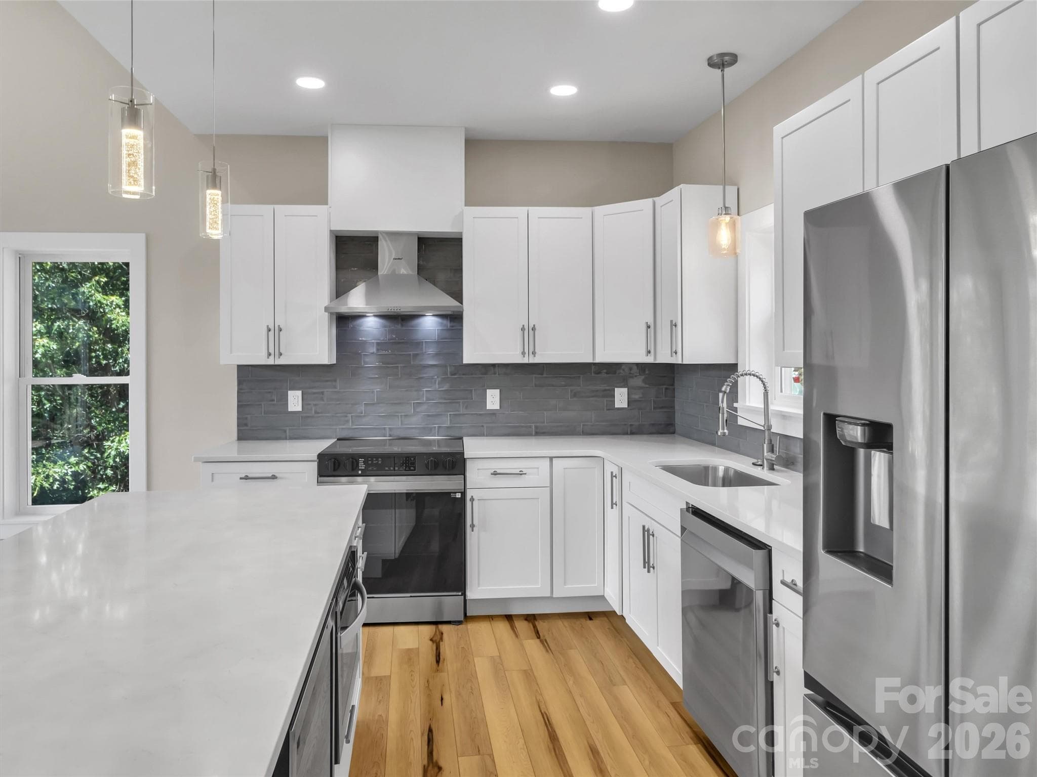 Single Family Residence at 201 Kadire Drive, Waynesville, photo 6 of 40