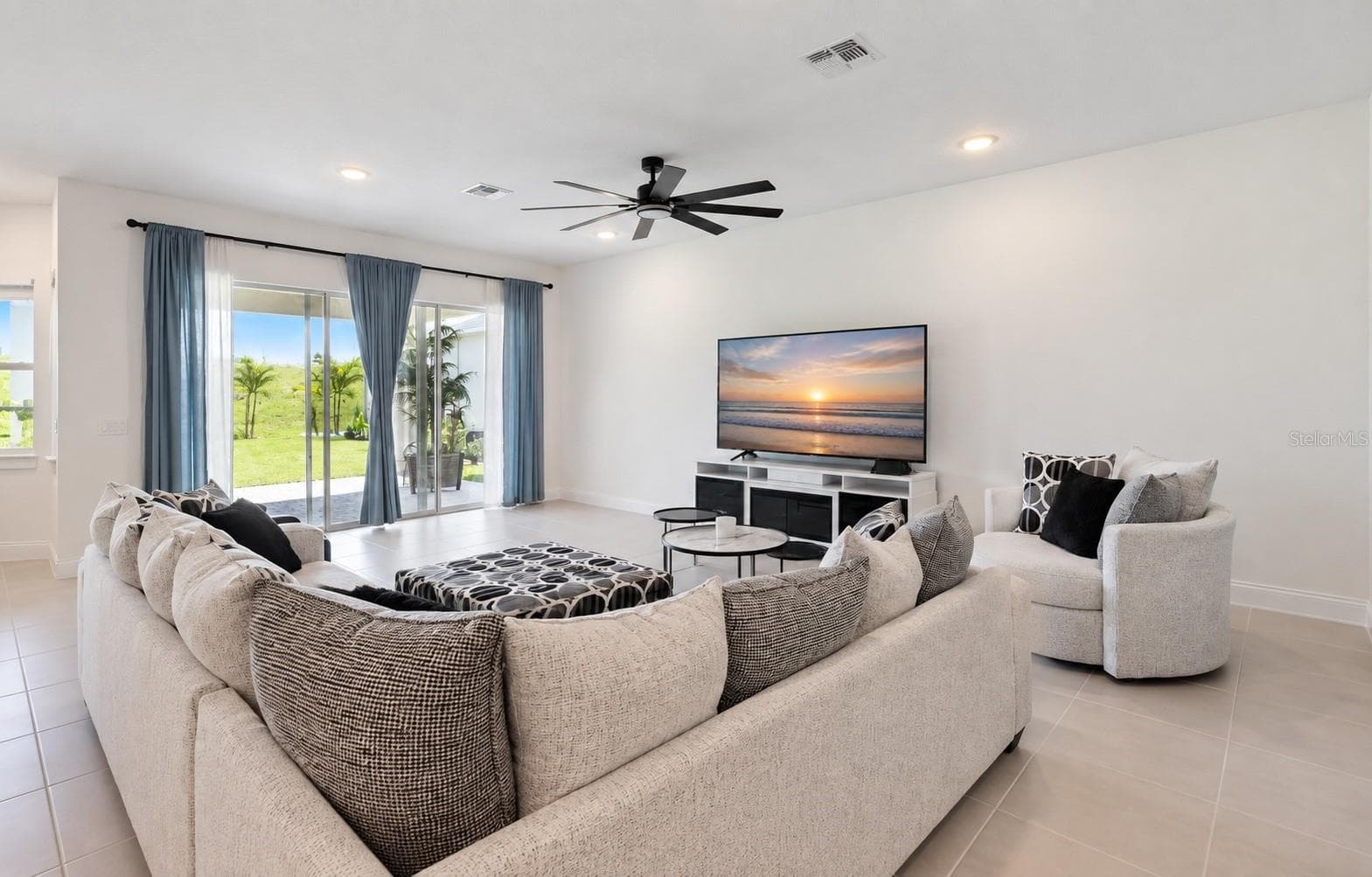 Living - 15652 GENTLE RAIN DR, WINTER GARDEN