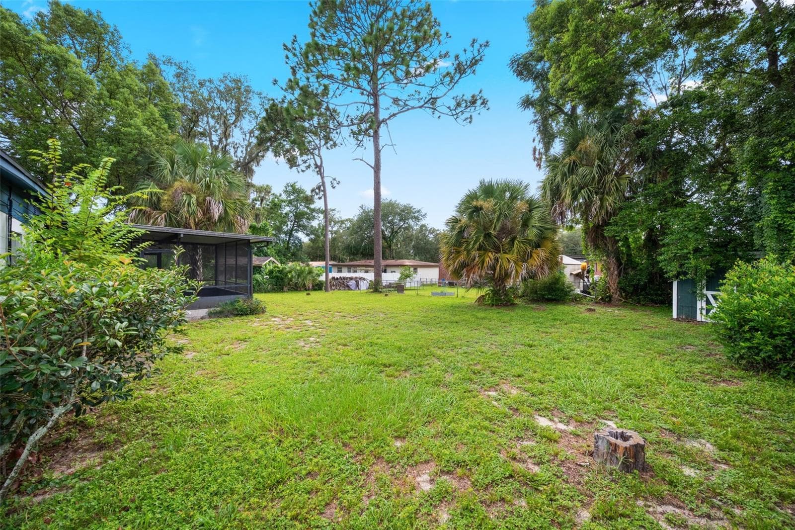 Single Family Residence at 3722 HOOVER LN, JACKSONVILLE, photo 8 of 36