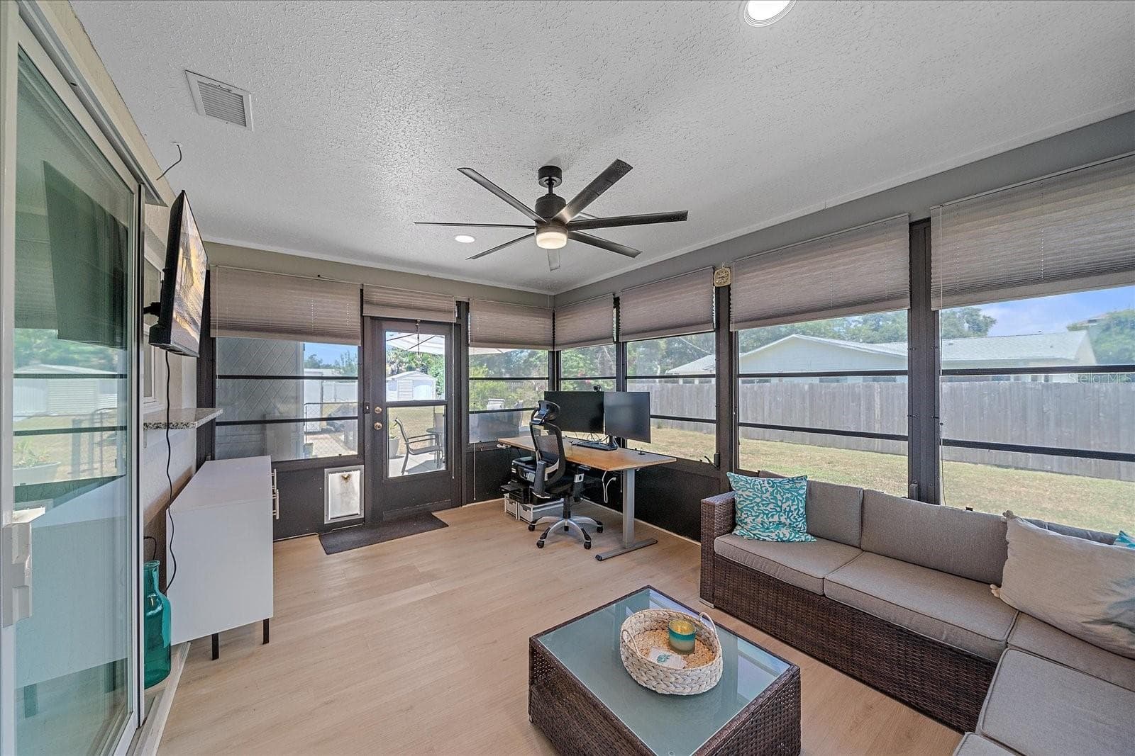 4 season porch - 1488 JUPITER RD, VENICE