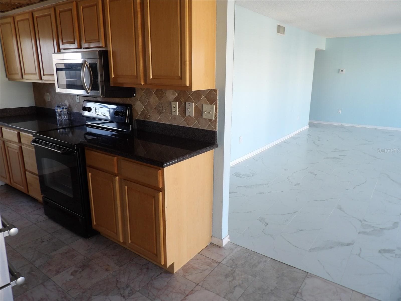 Condominium at 3300 COVE CAY DR #6G, CLEARWATER, photo 3 of 25