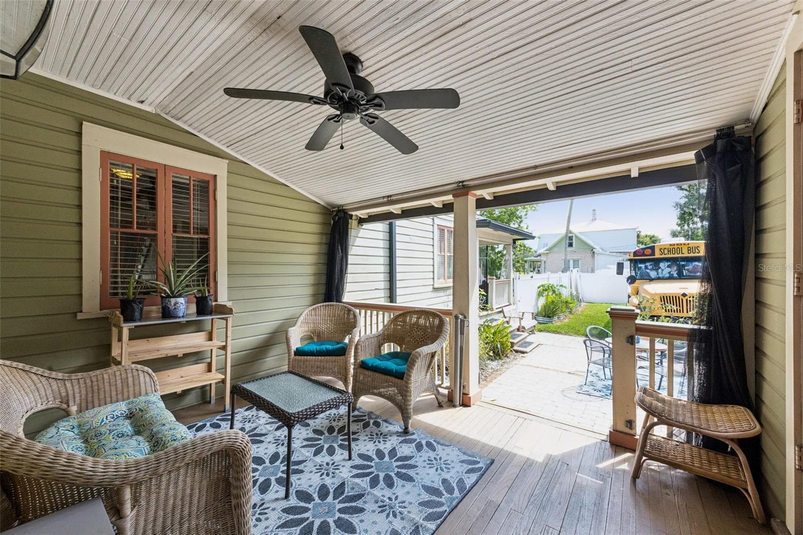 The courtyard connects the home's outdoor living areas while providing plenty of room for dining, gardening and entertaining. - 2201 CELERY AVE, SANFORD