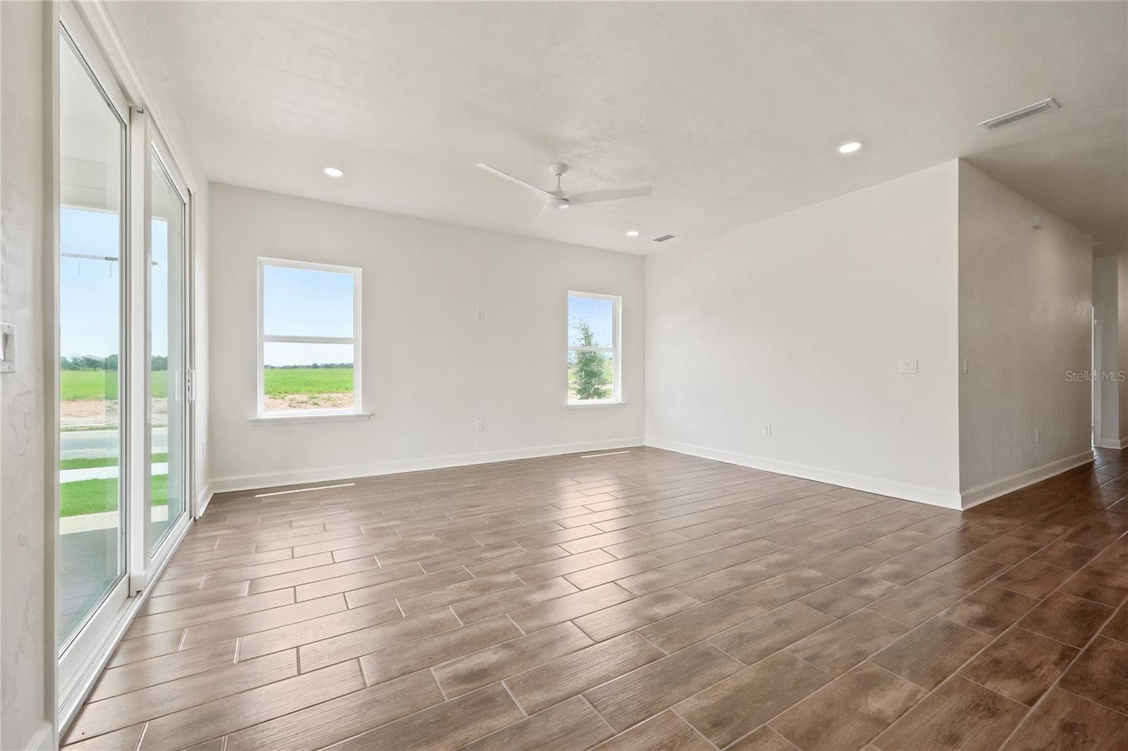 Single Family Residence at 21006 SW 1ST PL, NEWBERRY, photo 5 of 32