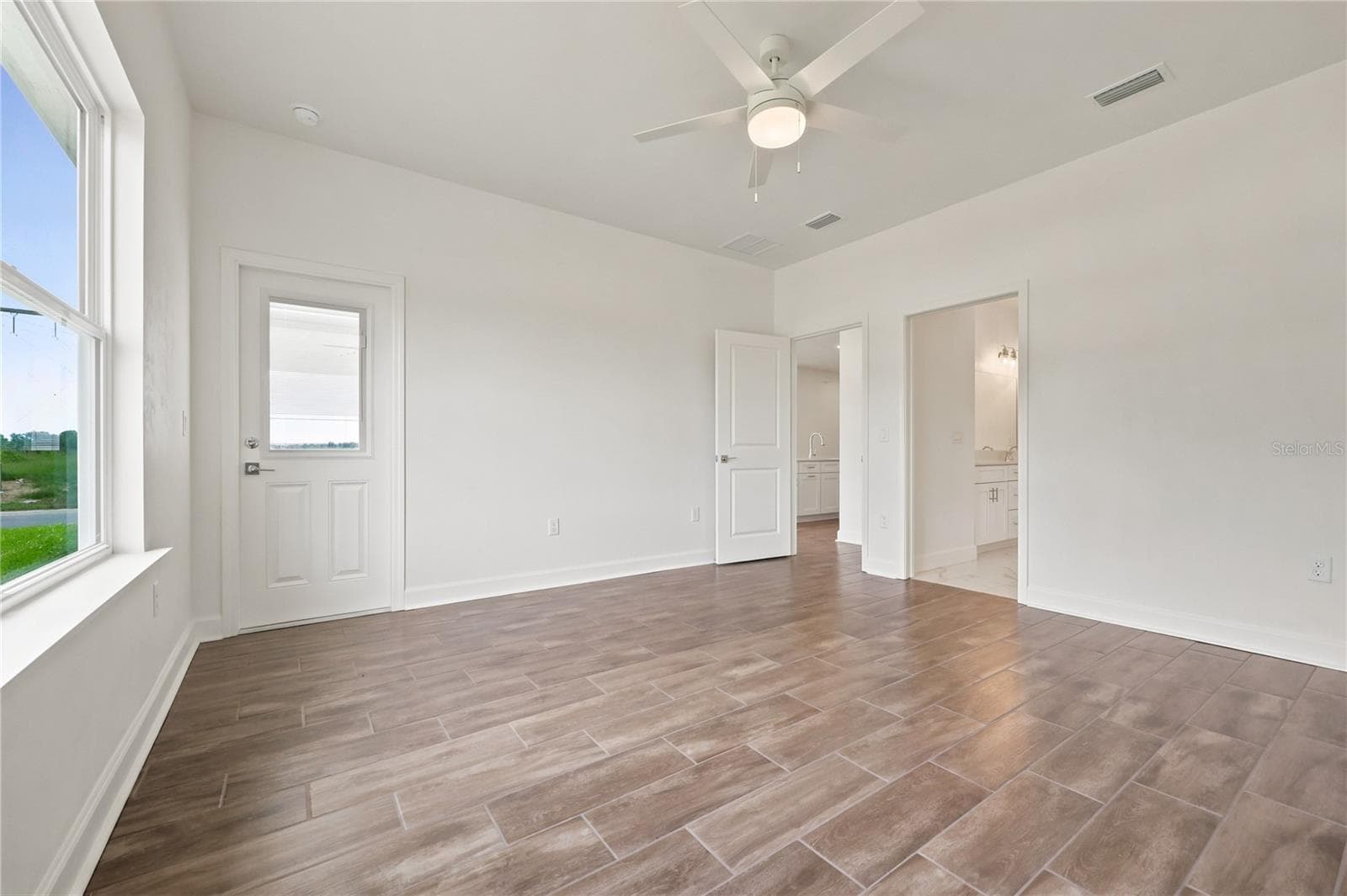 Single Family Residence at 21006 SW 1ST PL, NEWBERRY, photo 6 of 32