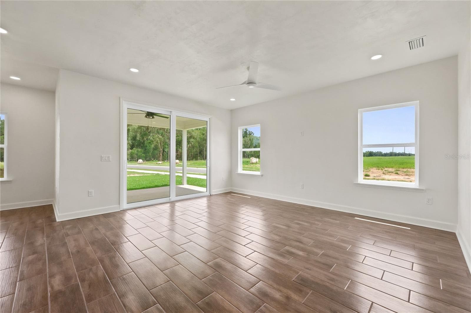 Single Family Residence at 21006 SW 1ST PL, NEWBERRY, photo 10 of 32