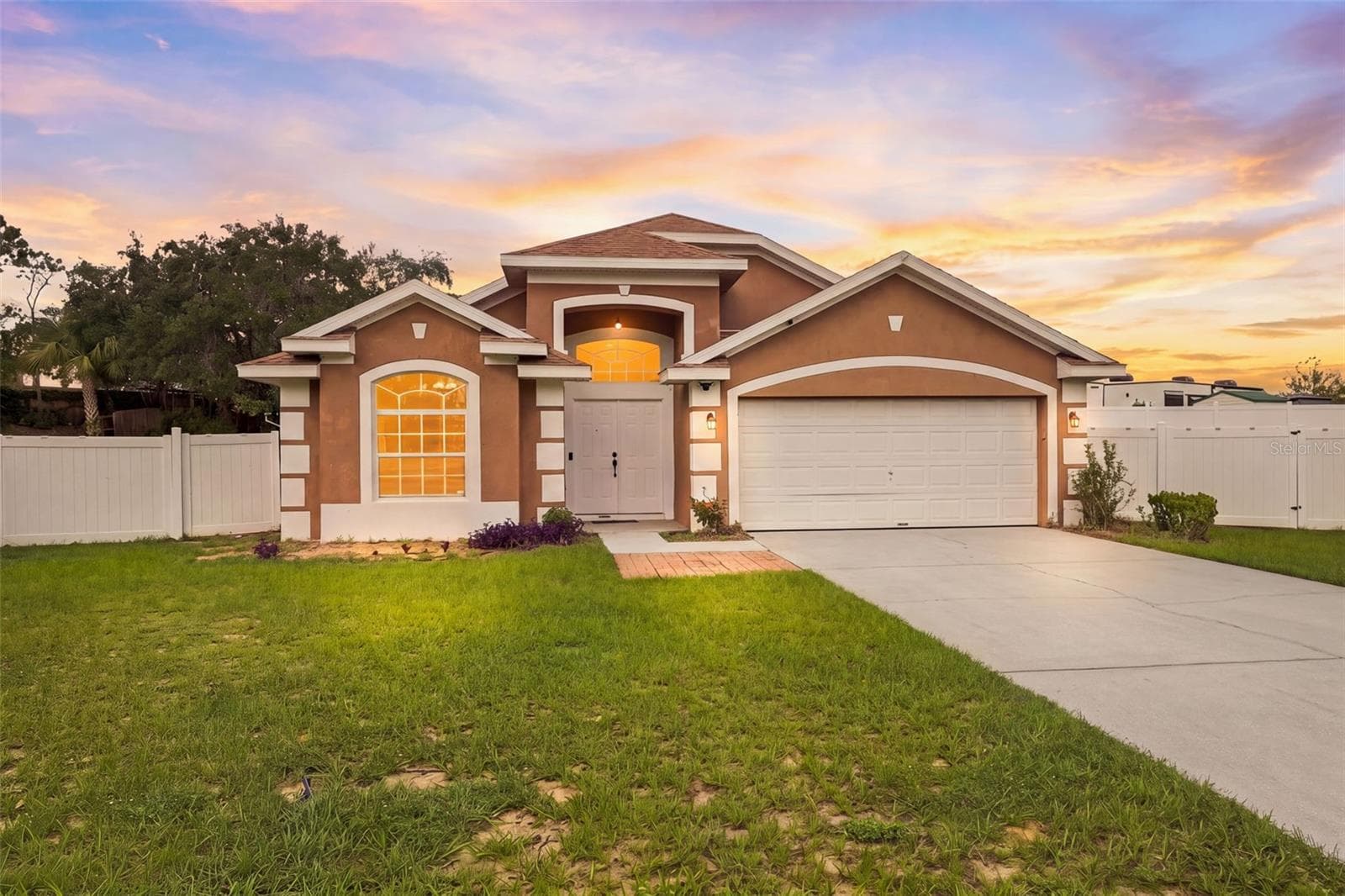 2247 MAJESTIC EAGLE CIR