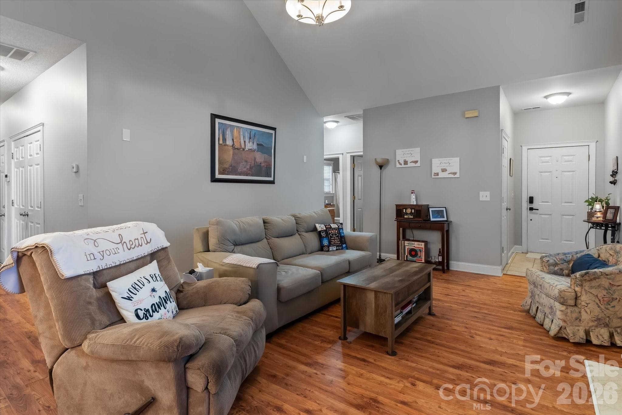 Single Family Residence at 13502 Glencreek Lane, Huntersville, photo 7 of 34