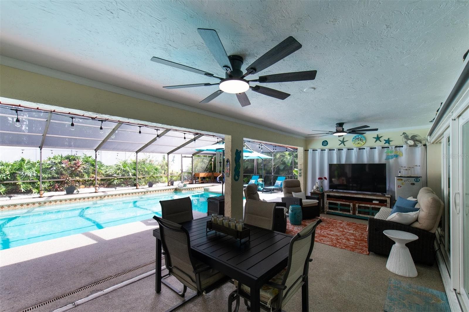 Single Family Residence at 207 AMESBURY CIR, SUN CITY CENTER, photo 2 of 53