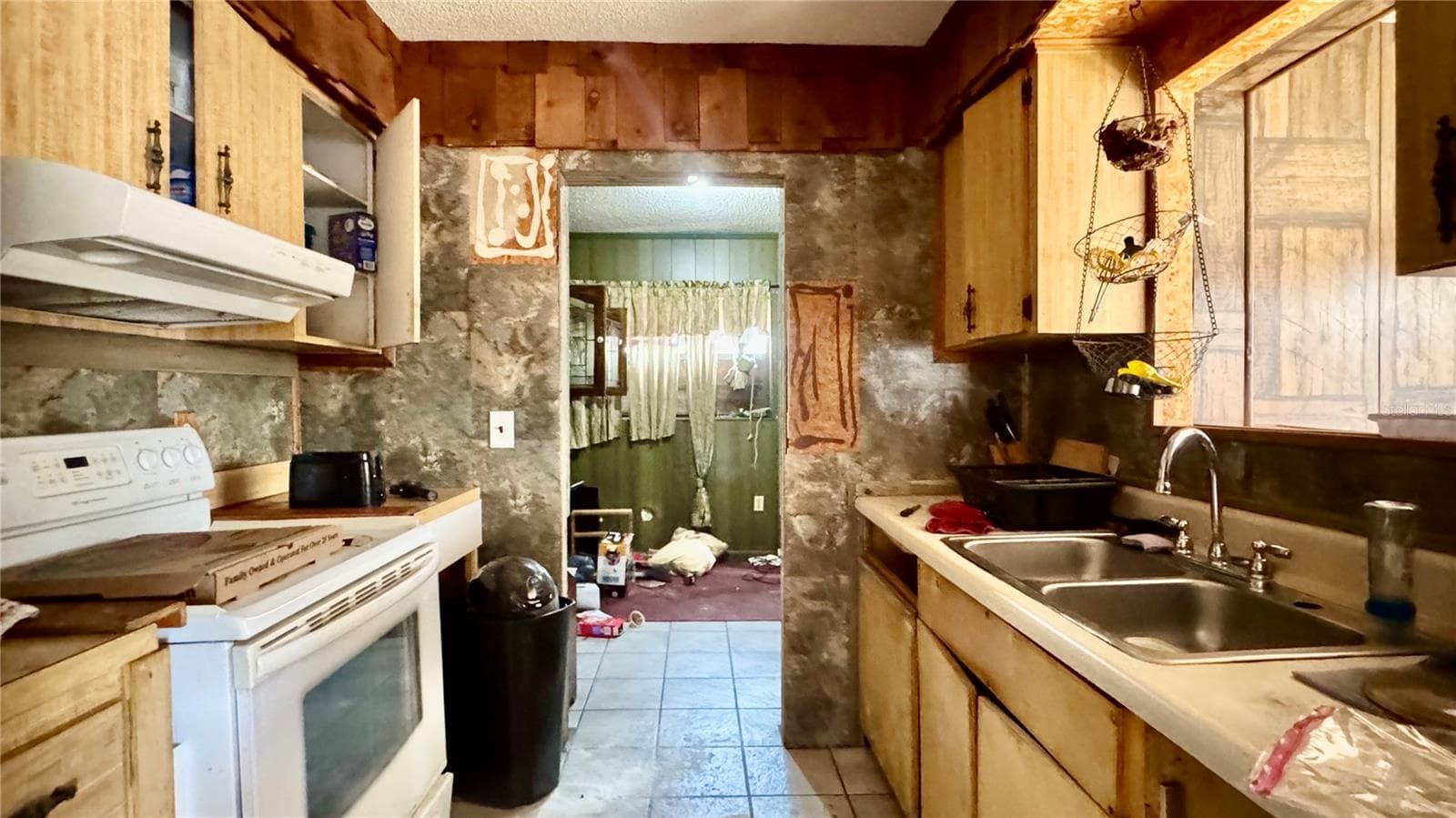 Single Family Residence at 833 MORNING SIDE DR, COCOA, photo 6 of 23
